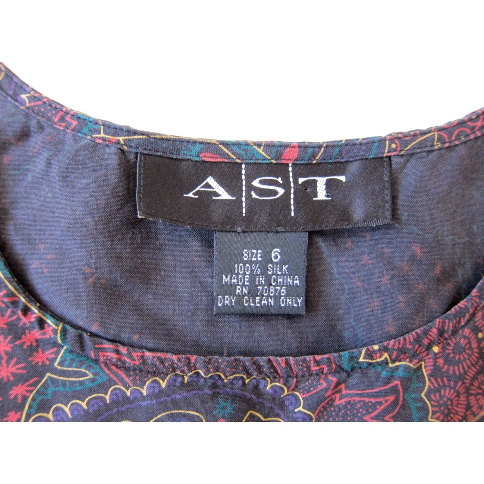 Vintage AST Black Red Green Floral 100% Silk Sleeveless Tank Top Blouse Women Size 6 Size M / US 6-8 / IT 42-44 - 3 Thumbnail