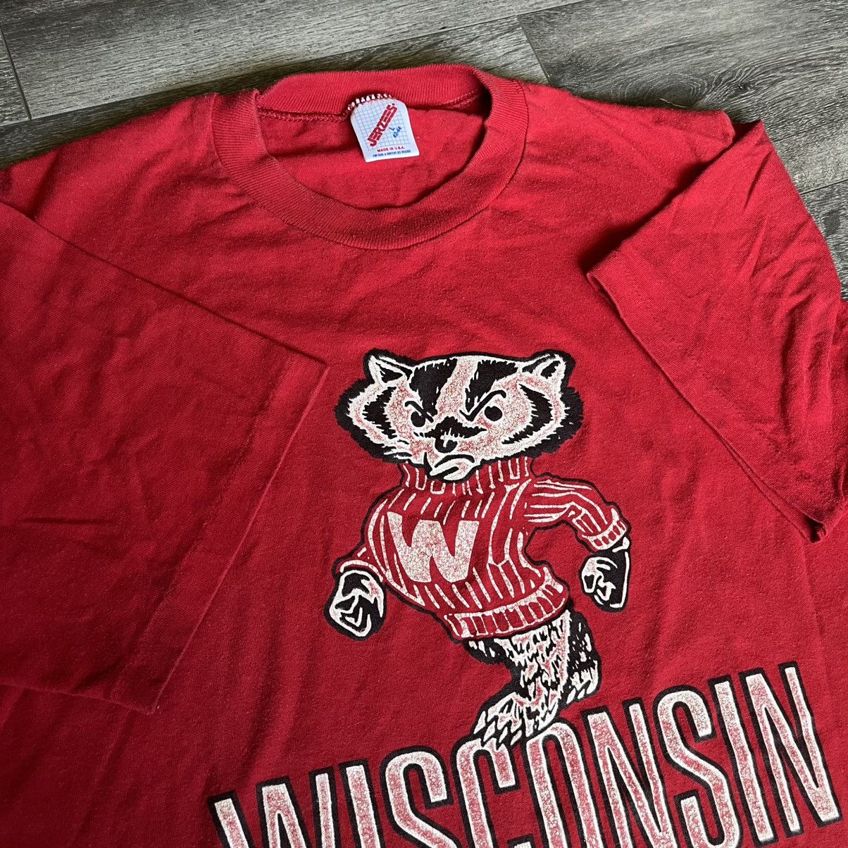 Vintage Vintage 1990s Wisconsin Badgers College Graphic Logo T Shirt Size US L / EU 52-54 / 3 - 4 Thumbnail