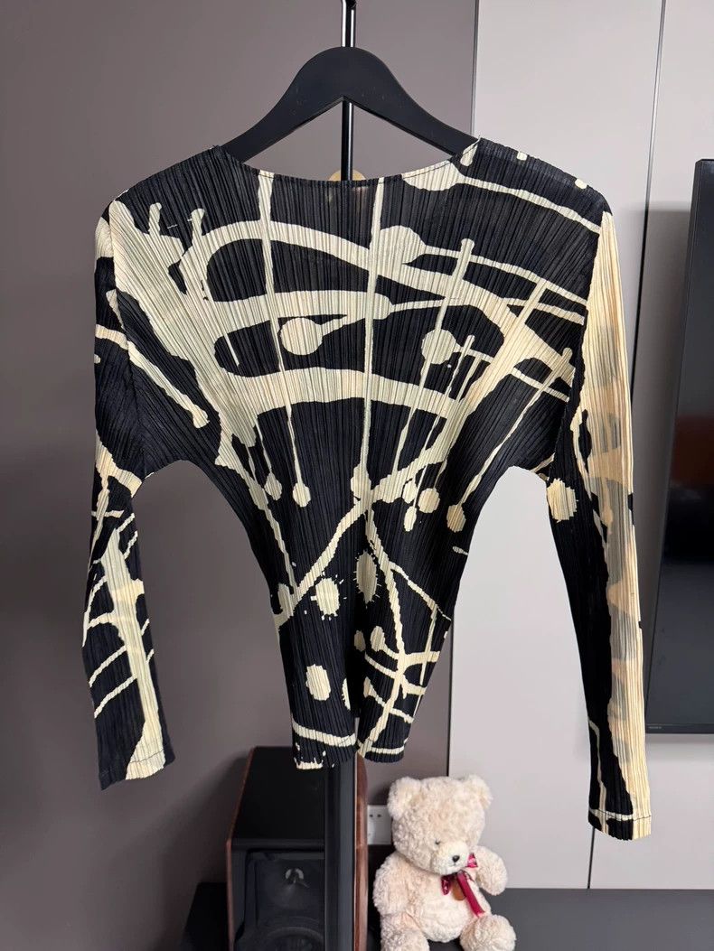 Issey Miyake Issey Miyake size:4 Yellow and black ink wash series long- Size S / US 4 / IT 40 - 2 Thumbnail