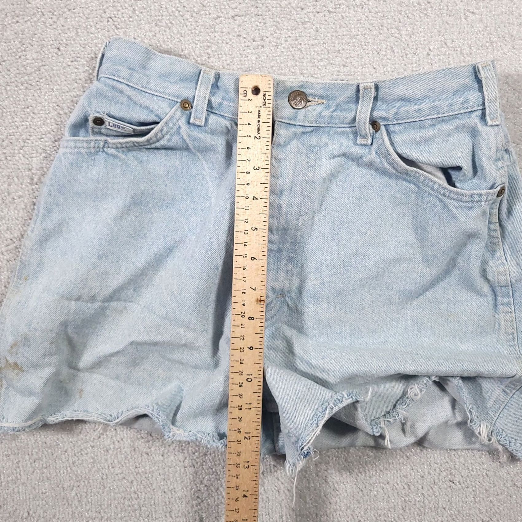 Lee VINTAGE Lee Mom Jean Cut Off Shorts 12M High Rise USA Blue Distressed Stained Size 34" / US 12 / IT 48 - 6 Thumbnail