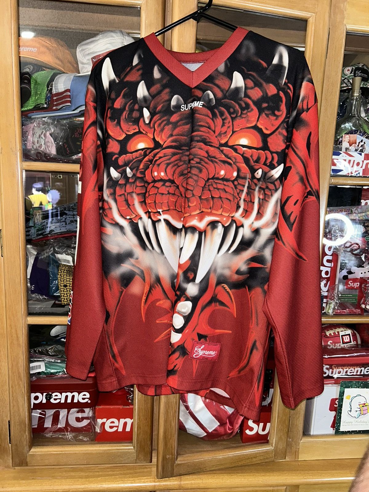 Supreme NEW Supreme Dragon Hockey Jersey FW20 size Medium NEW Size US M / EU 48-50 / 2 - 1 Thumbnail