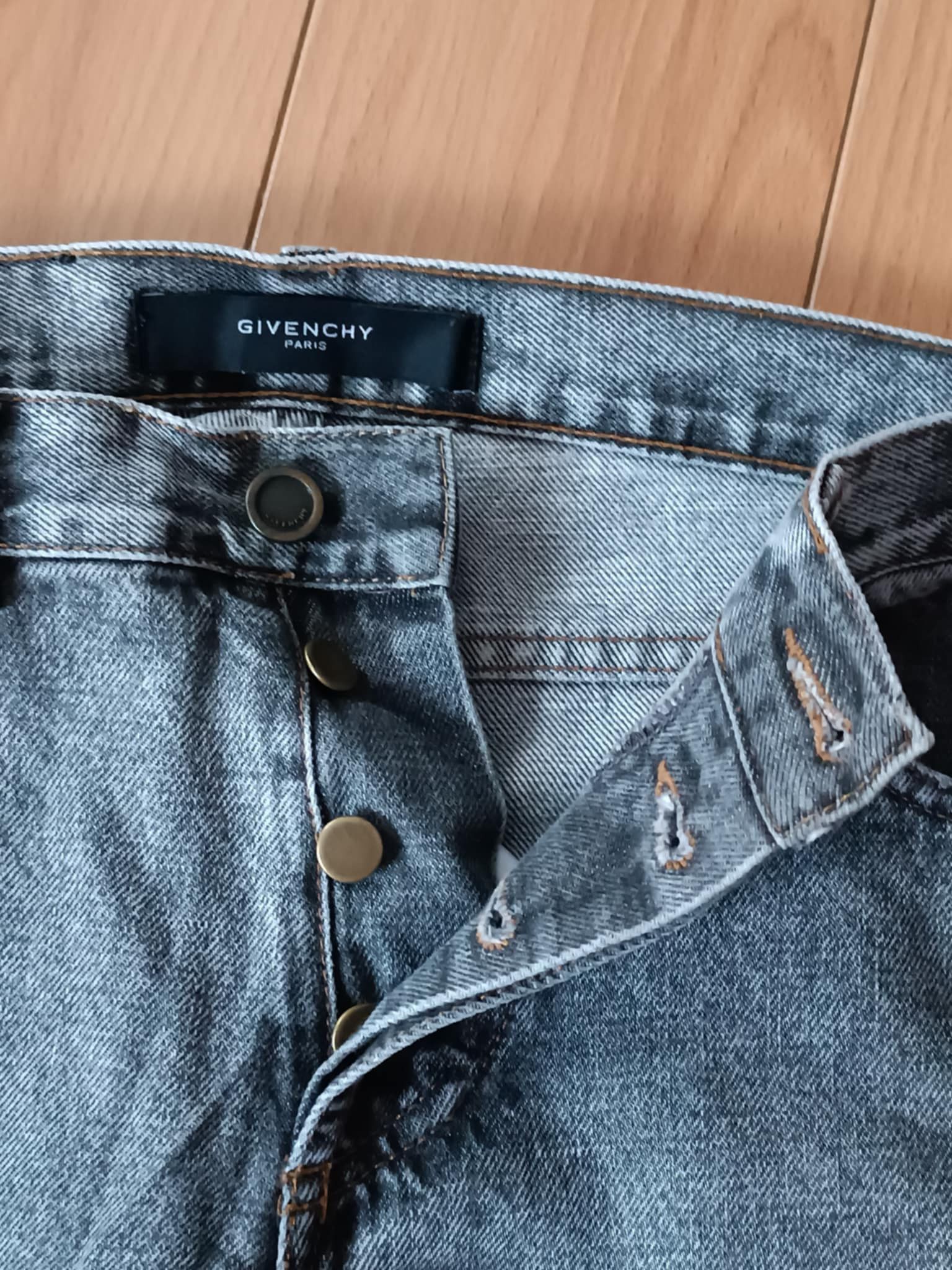 Givenchy Givenchy Light Gray Straight Cut Jeans Size US 30 / EU 46 - 3 Thumbnail