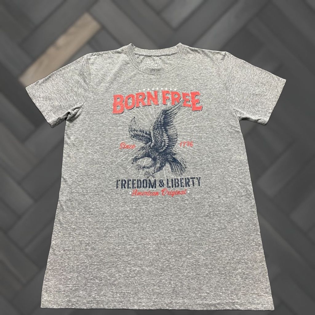 Born Born Free Men's T-Shirt Large Gray Graphic USA American Logo Home of the Brave Shirt Men L Gray Graphic Logo USA Everyday Wear Size US L / EU 52-54 / 3 - 1 Thumbnail