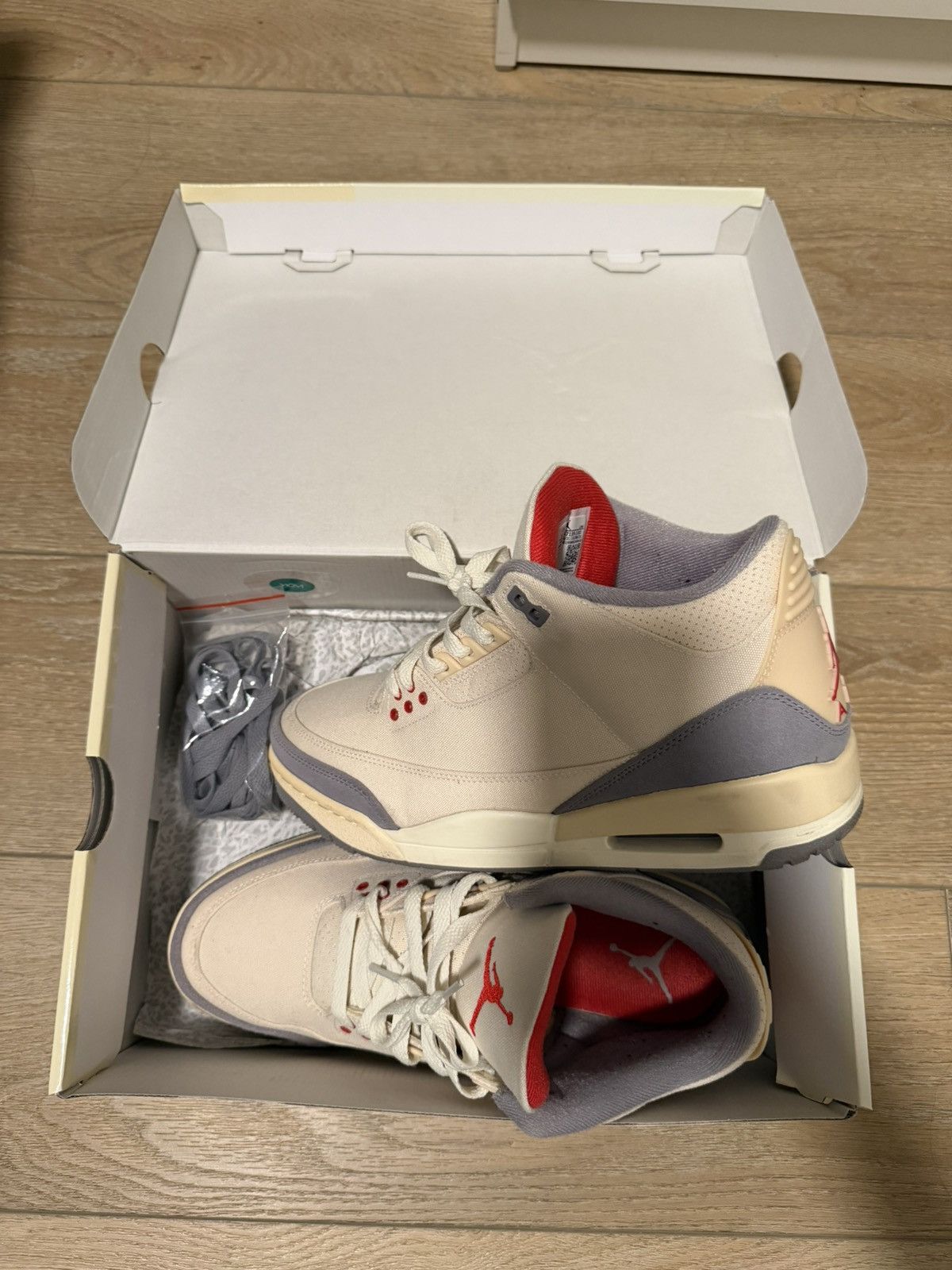 Nike Jordan 3 Muslin Size US 9.5 / EU 42-43 - 1 Thumbnail