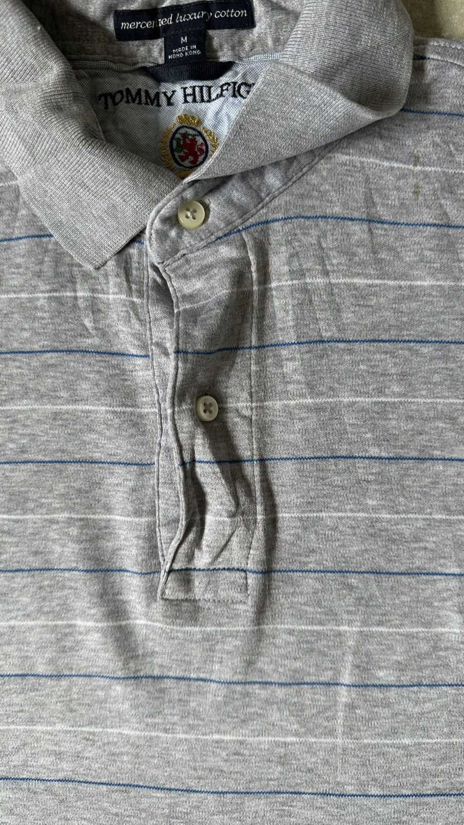 Tommy Hilfiger VINTAGE TOMMY HIILFIGER CREST LOGO TEE Size US M / EU 48-50 / 2 - 2 Thumbnail