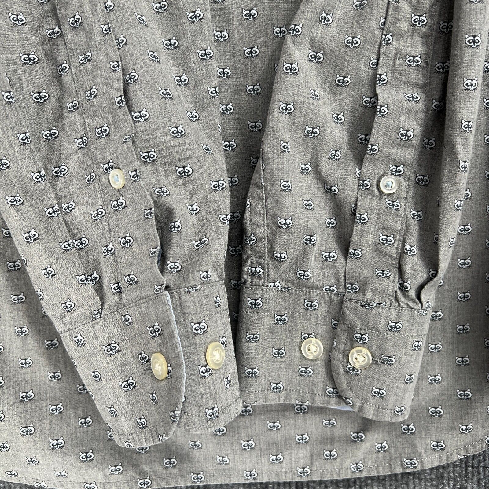 Banana Republic Banana Republic Luxe Poplin Untucked Slim Shirt Racoon Print Size US M / EU 48-50 / 2 - 5 Thumbnail
