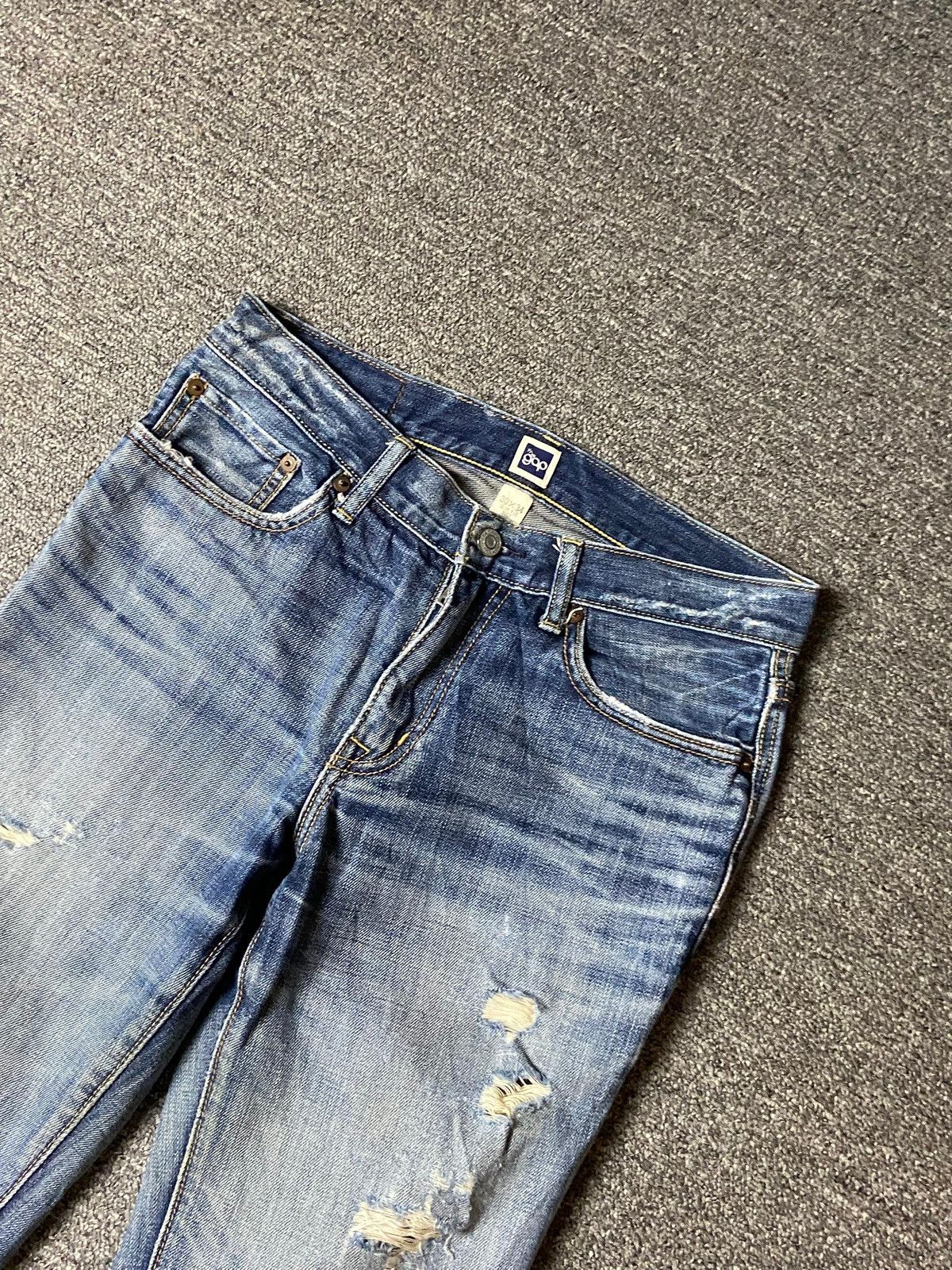 Gap × Vintage GAP 1969 Slim Fit Bootcut Ripped Jeans (123) Size US 30 / EU 46 - 8 Thumbnail