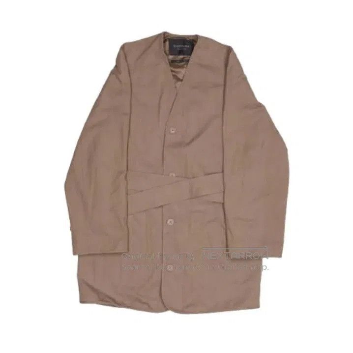 Balenciaga Balenciaga Button-Up Coat in Light Brown. Size US XXS / EU 40 - 1 Thumbnail