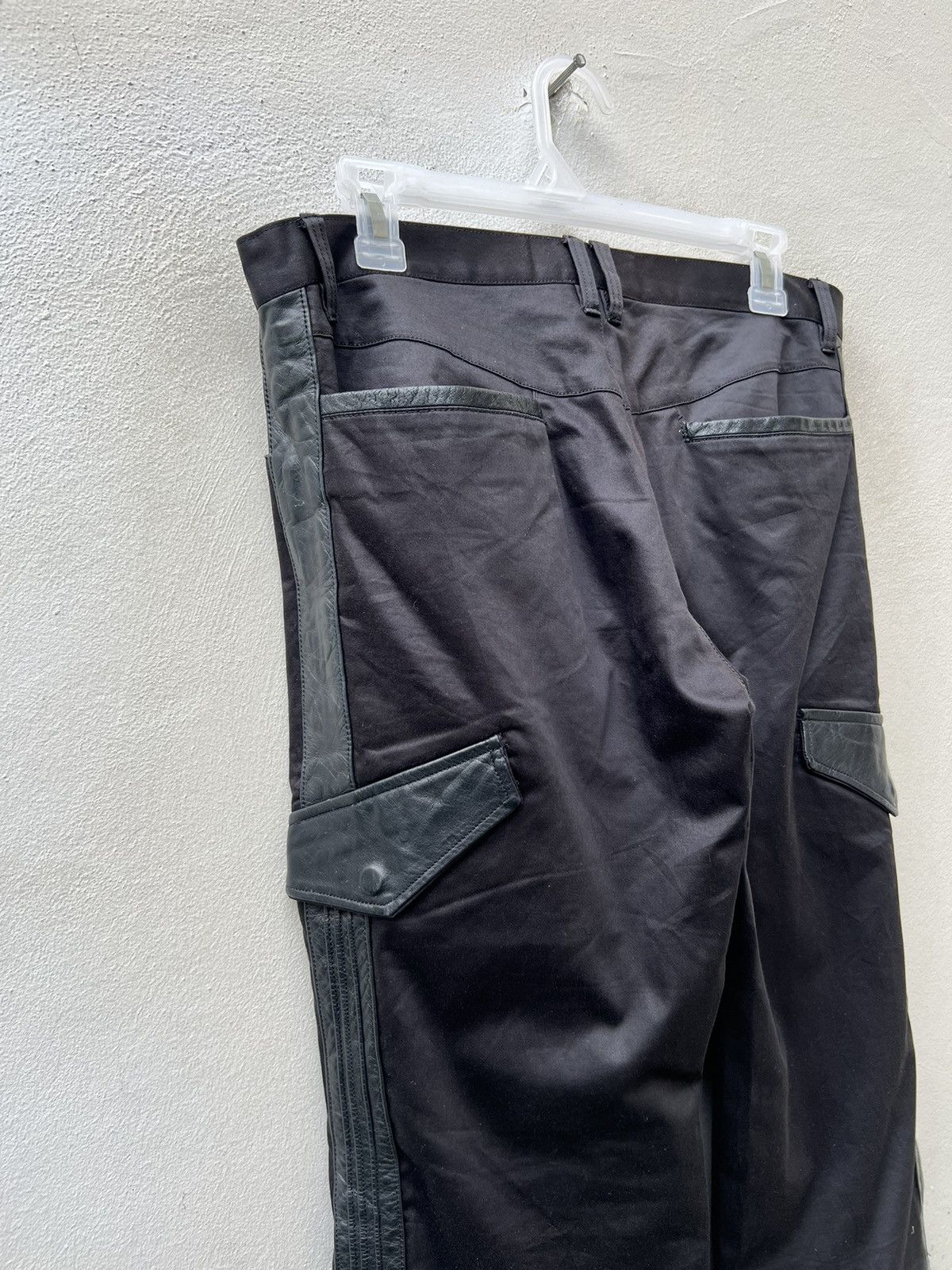 Vintage Vintage KENJI ITO Japan Leather Stripe Cargo Trouser Pant Size US 31 - 17 Thumbnail