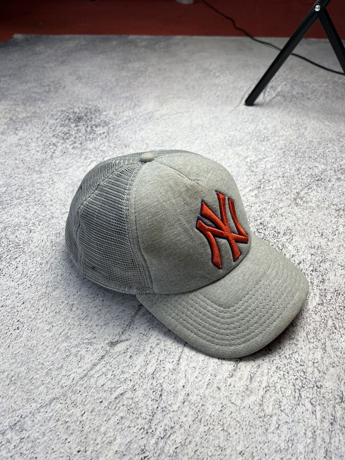 New Era Vintage New York Yankees Y2K Rare Hat Cap Size ONE SIZE - 4 Thumbnail