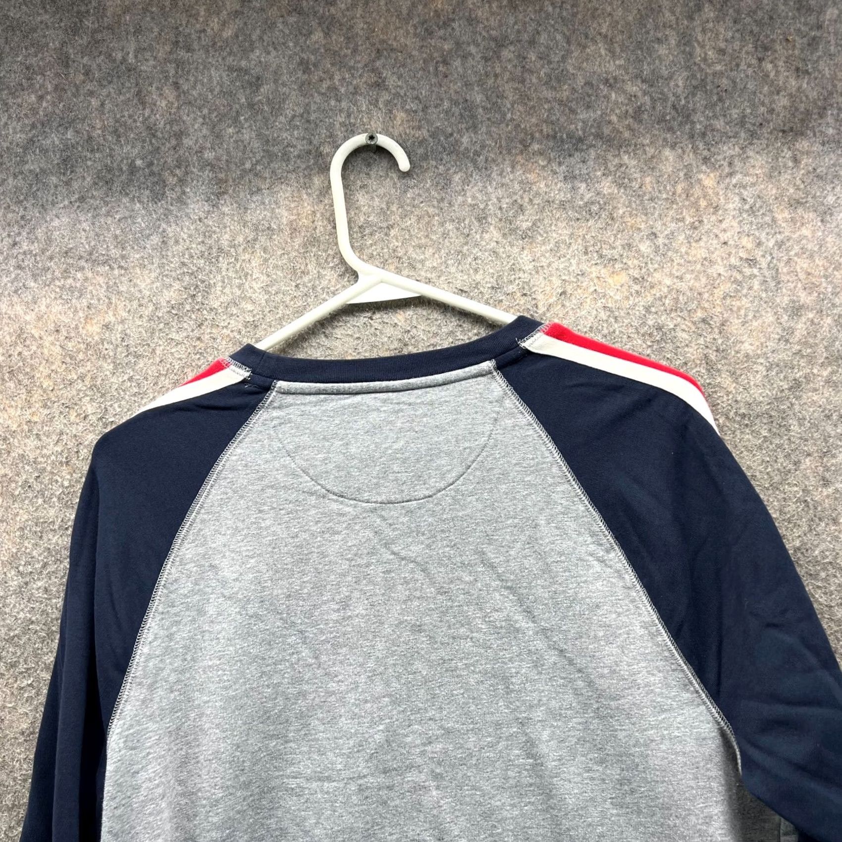 Brooks Brothers VINTAGE Brooks Brothers Sweater Men Medium NYC Gray Pullover Crewneck Fleece Vtg Red Logo Blue All Seasons Mens Size US M / EU 48-50 / 2 - 2 Thumbnail