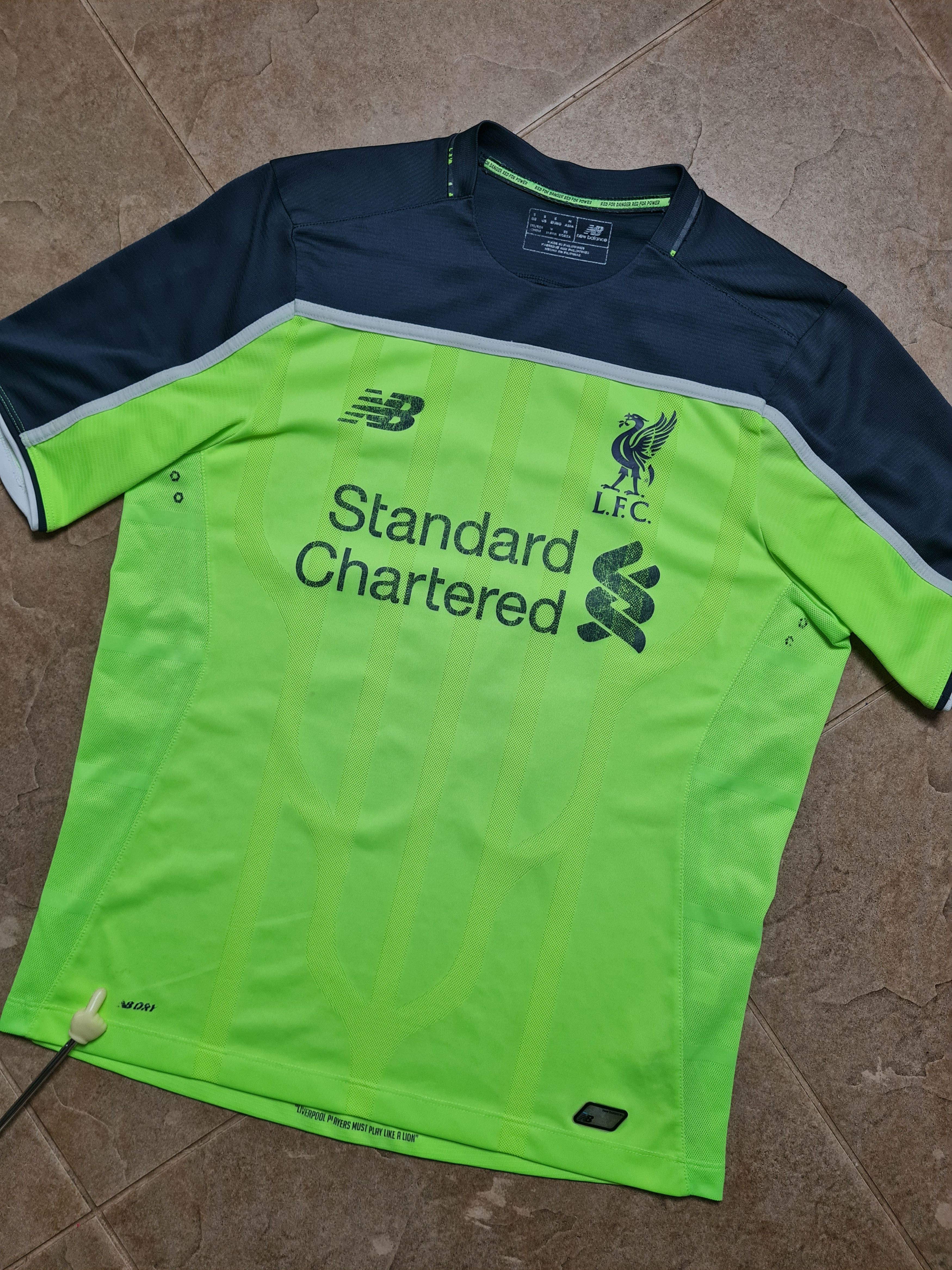 New Balance LIVERPOOL FC 2016/17 Third Sadio MANE 19 NB Toxic Green Size US S / EU 44-46 / 1 - 4 Thumbnail