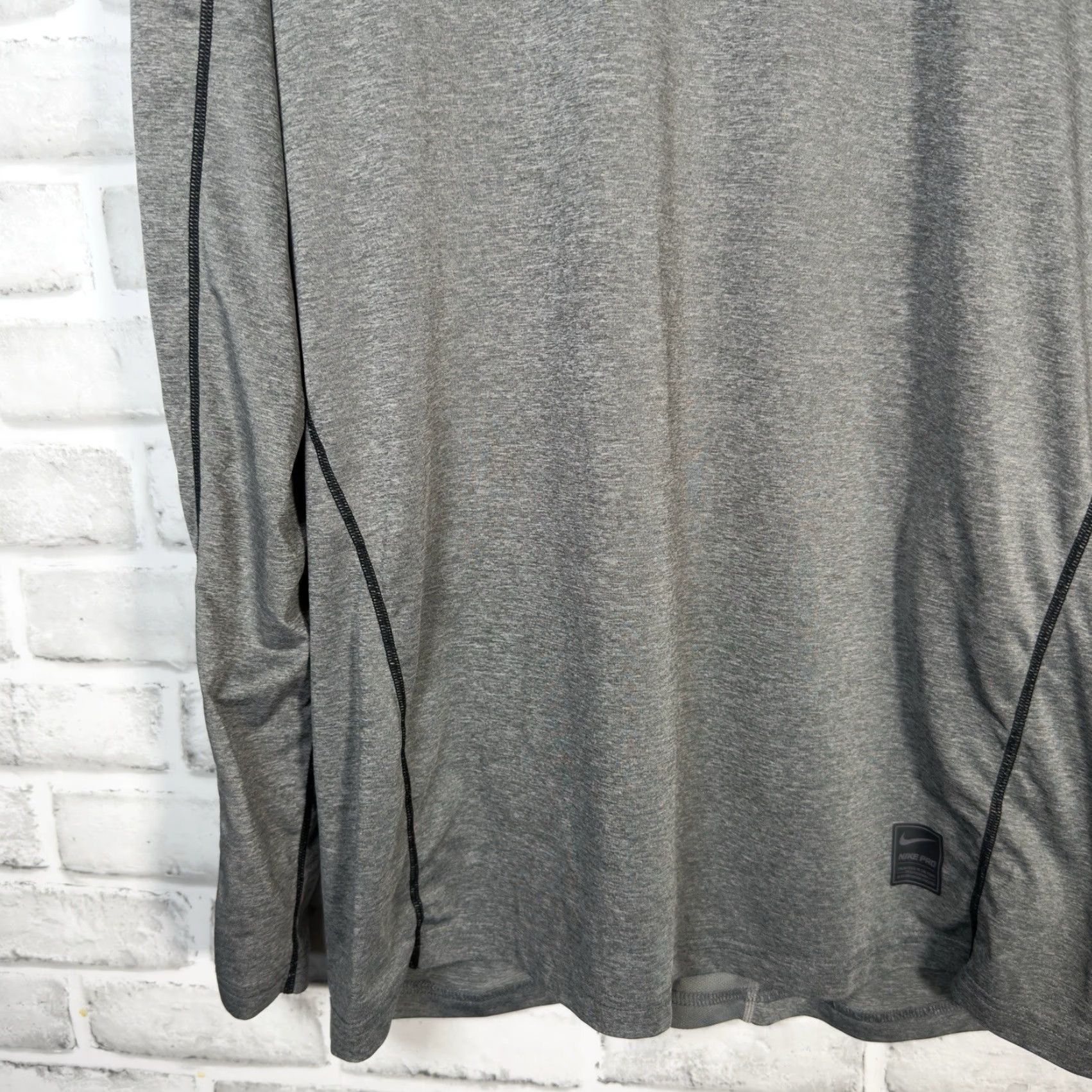 Nike Nike Pro Dri-Fit Fitted Long Sleeve Athletic Shirt Mens M Gray Size US M / EU 48-50 / 2 - 3 Thumbnail