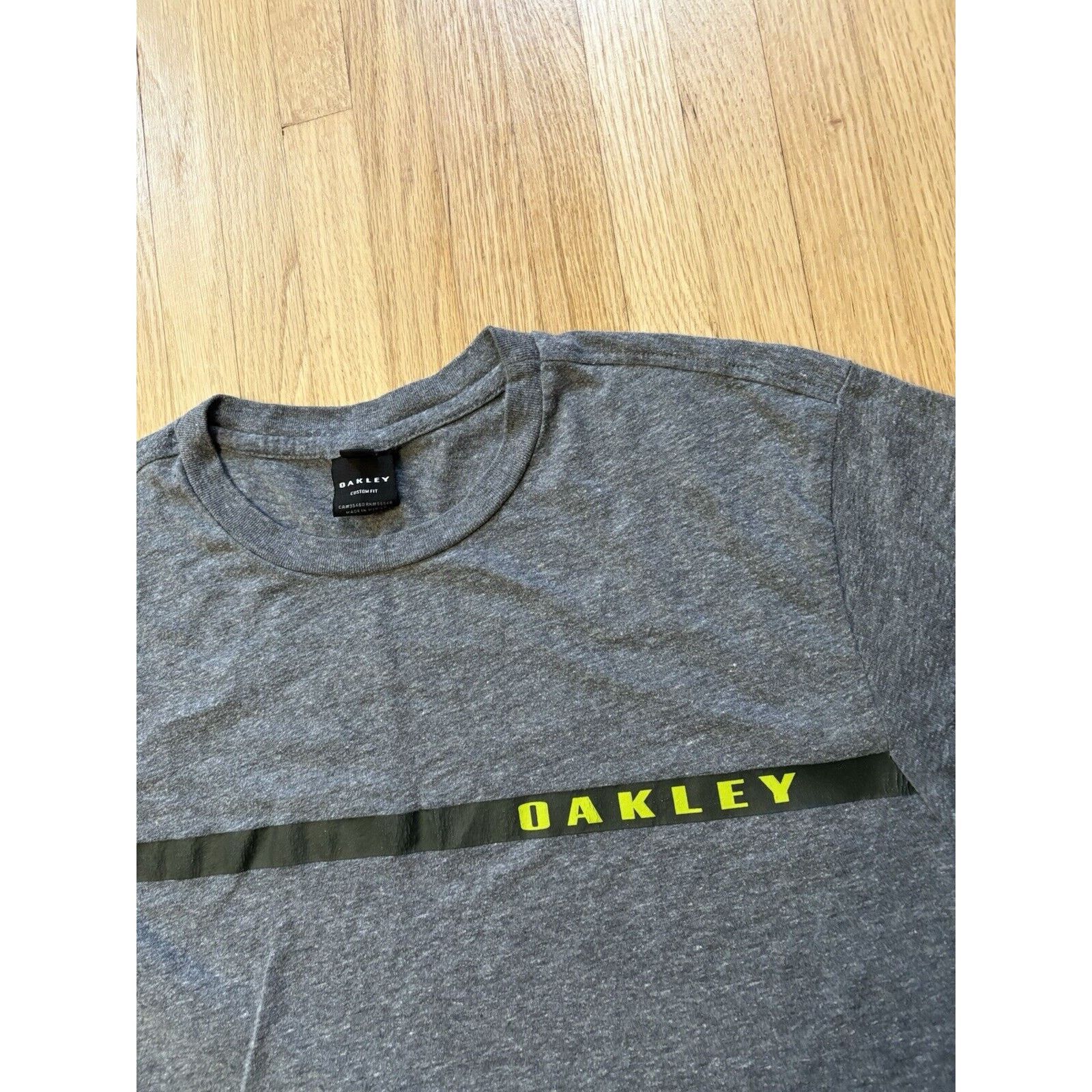 Oakley Vintage Y2K Oakley Shirt Mens M Gray Center Logo Medium Size US M / EU 48-50 / 2 - 2 Thumbnail