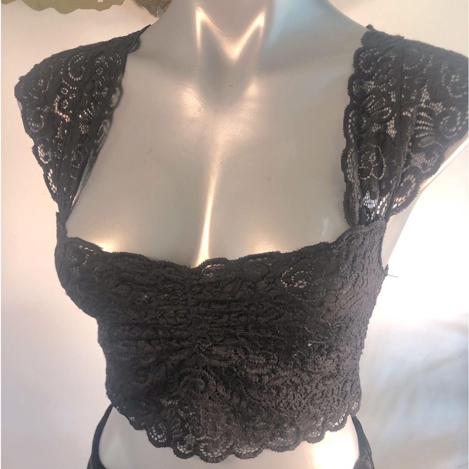 Free People Lace top cami low cut black free people intimately Size XS / US 0-2 / IT 36-38 - 1 Thumbnail