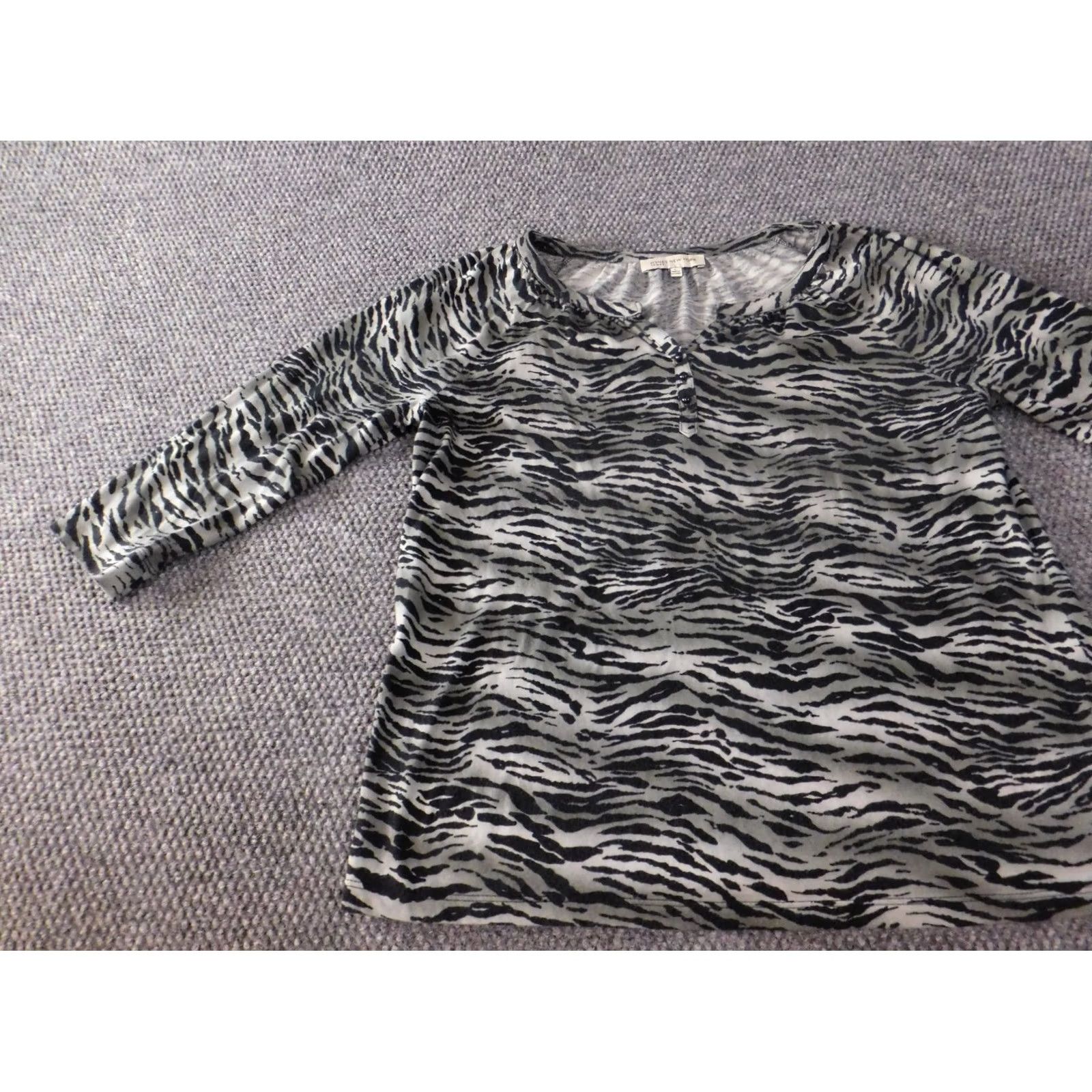 Jones New York Jones New York top Womens L Green pullover animal print Crew Neck Casual Blouse Basic Stretch Long Sleeve Cotton Modal Rayon vintage: No Size L / US 10 / IT 46 - 3 Thumbnail