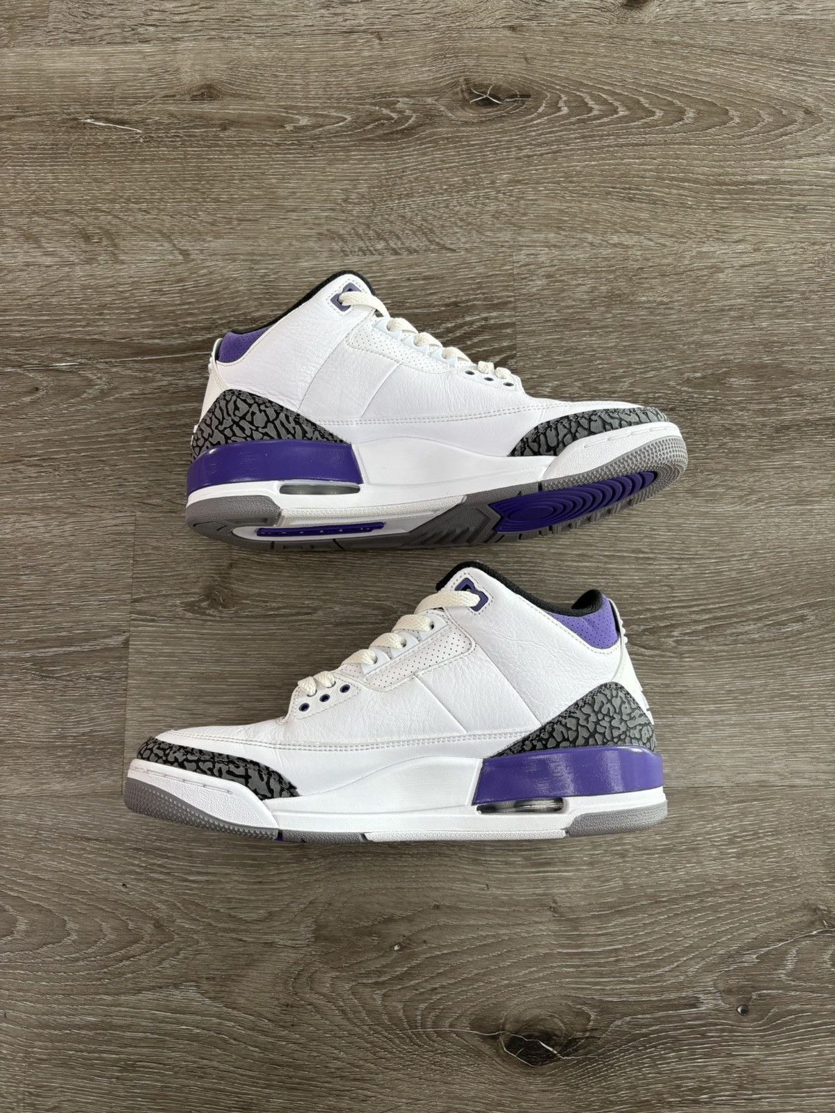 Jordan Brand Air Jordan 3 “Dark Iris” **PRE-OWNED** REP. BOX Size US 9 / EU 42 - 2 Thumbnail