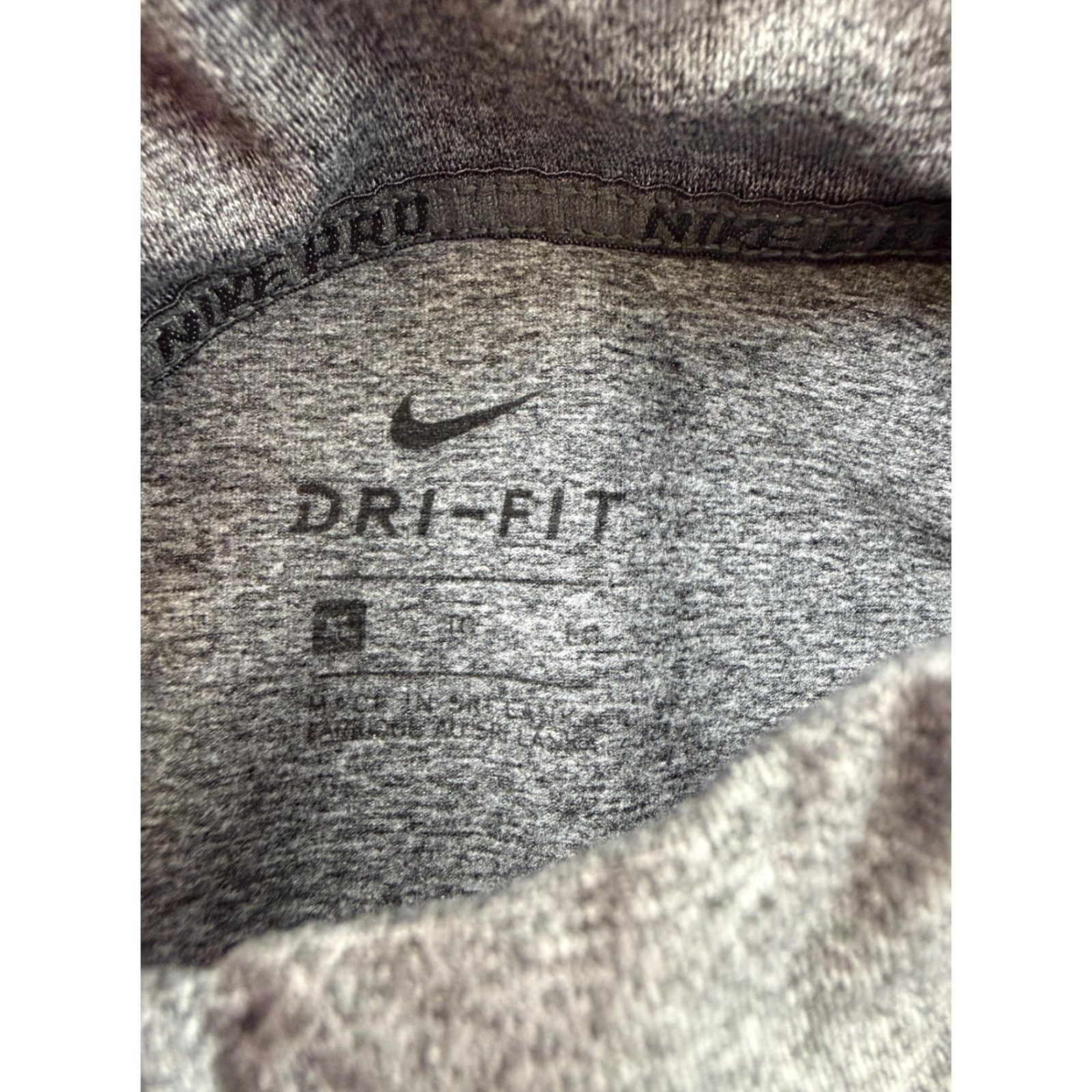 Nike Nike Dri-FIT Pullover Long Sleeve Mock Neck 1/4 Zip Gray XL Mens Sports Activewear Top Size XL / US 12-14 / IT 48-50 - 4 Thumbnail