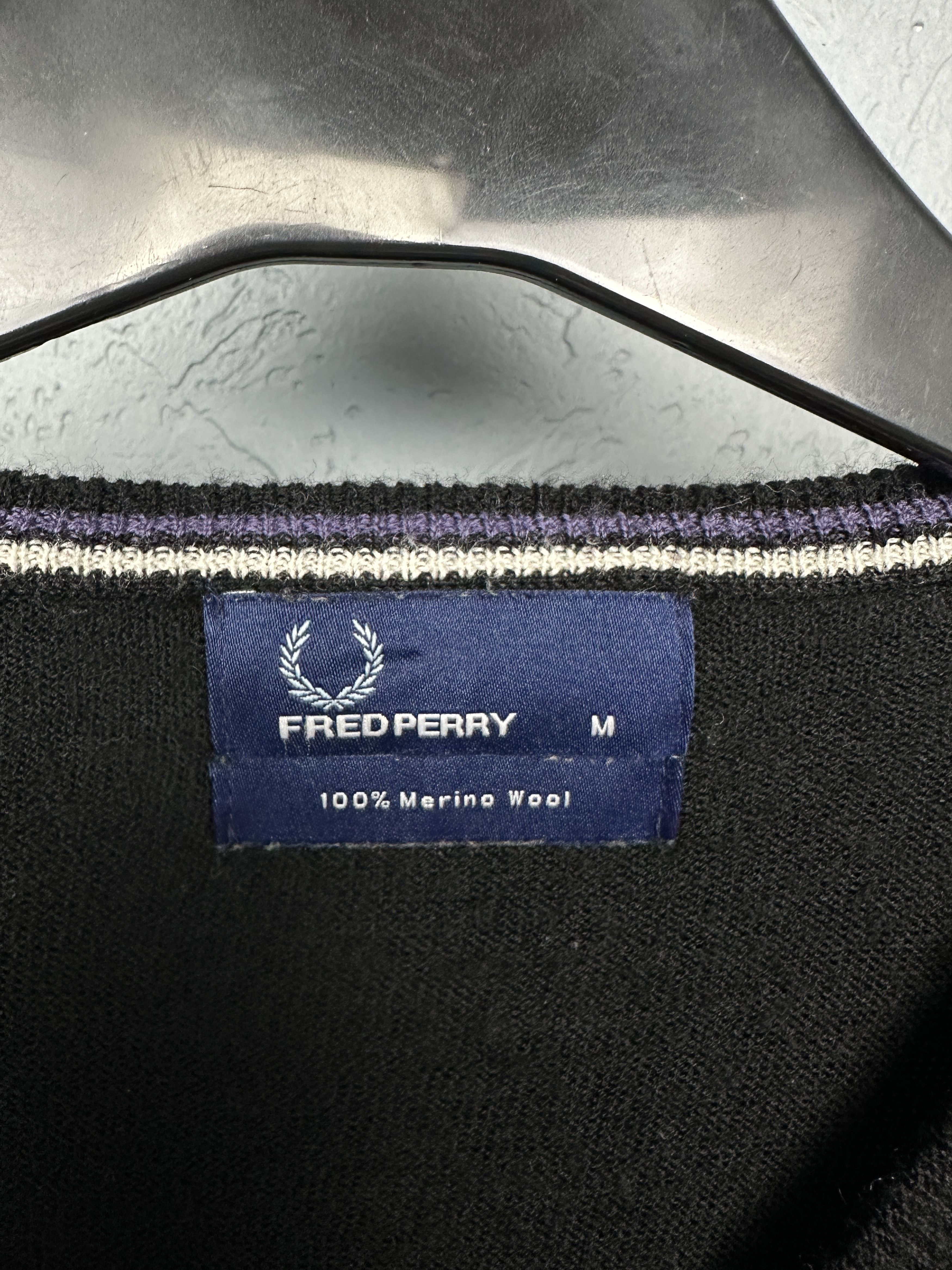 Fred Perry Fred Perry Vintage Mens Merino Wool V-Neck Sweater Size US M / EU 48-50 / 2 - 3 Thumbnail