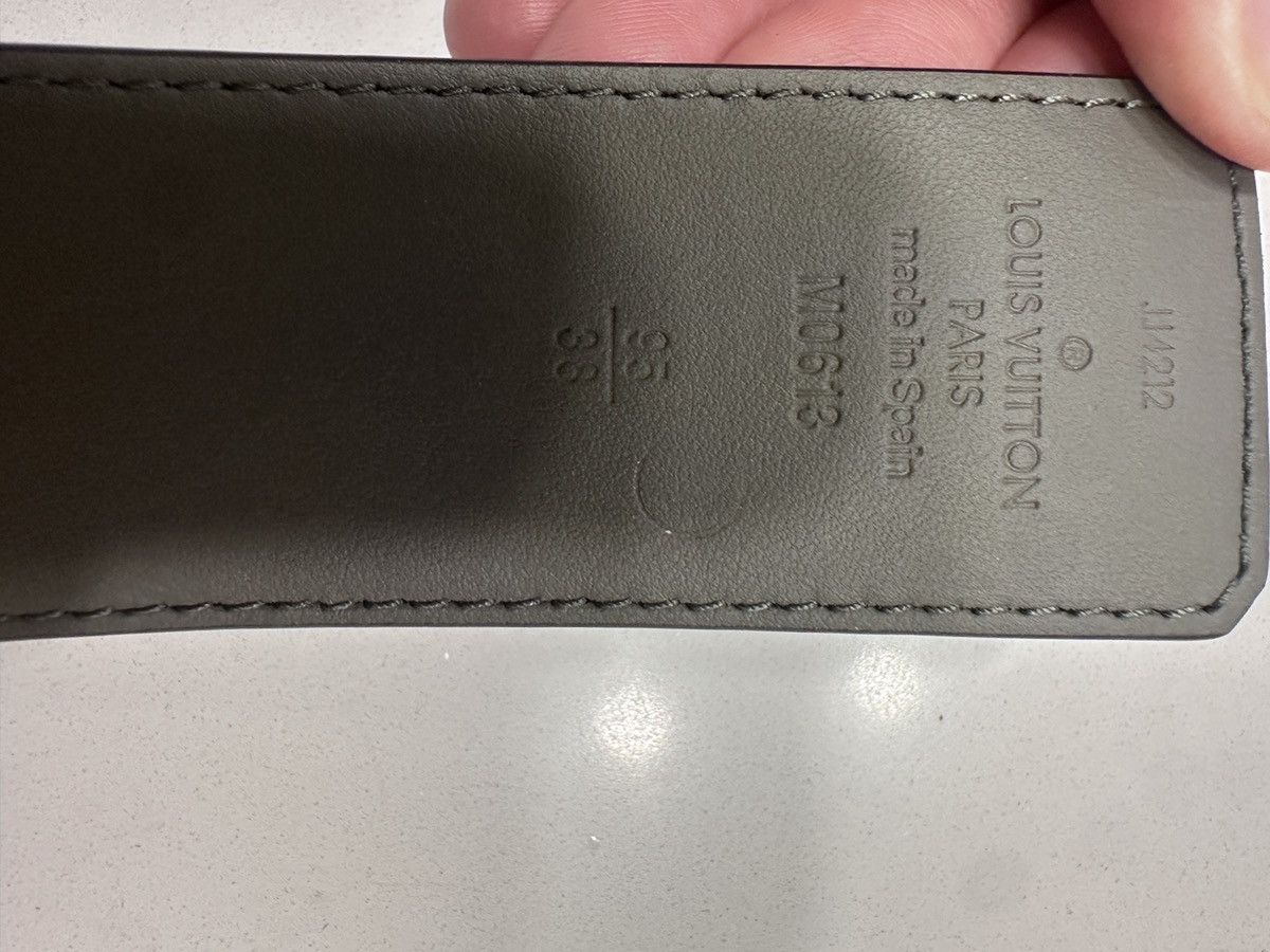 Louis Vuitton Louis Vuitton LV Initials 40mm Reversable Belt 95/36 New Size 36 - 4 Thumbnail