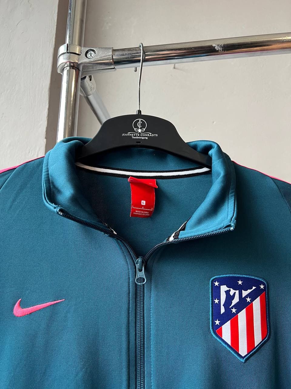 Nike 2017/18 ATLETICO MADRID DRILL SOCCER FOOTBALL NIKE JACKET L Size US L / EU 52-54 / 3 - 4 Thumbnail