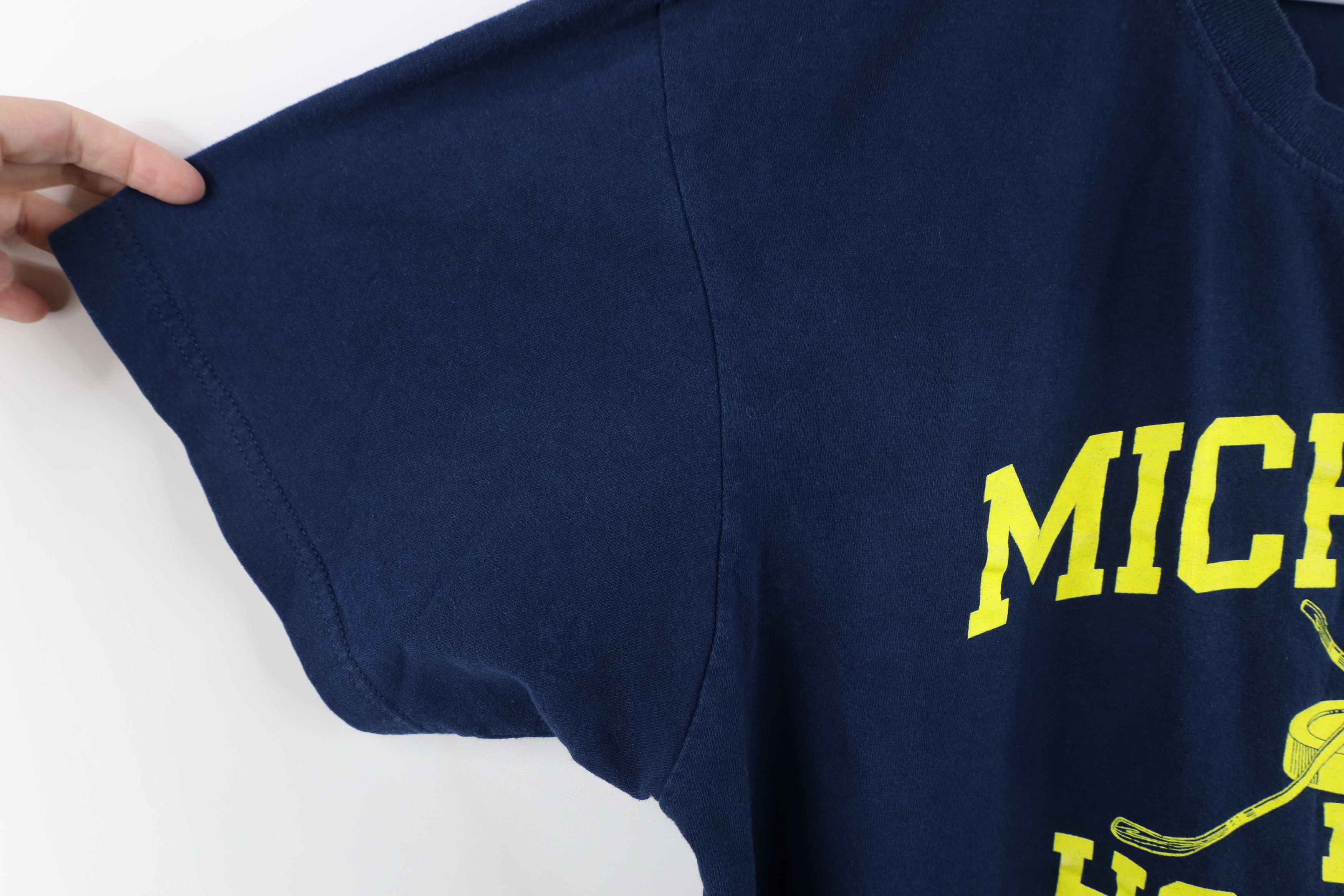 Adidas Vintage Y2K Adidas University of Michigan Hockey T-Shirt Size US XL / EU 56 / 4 - 9 Thumbnail