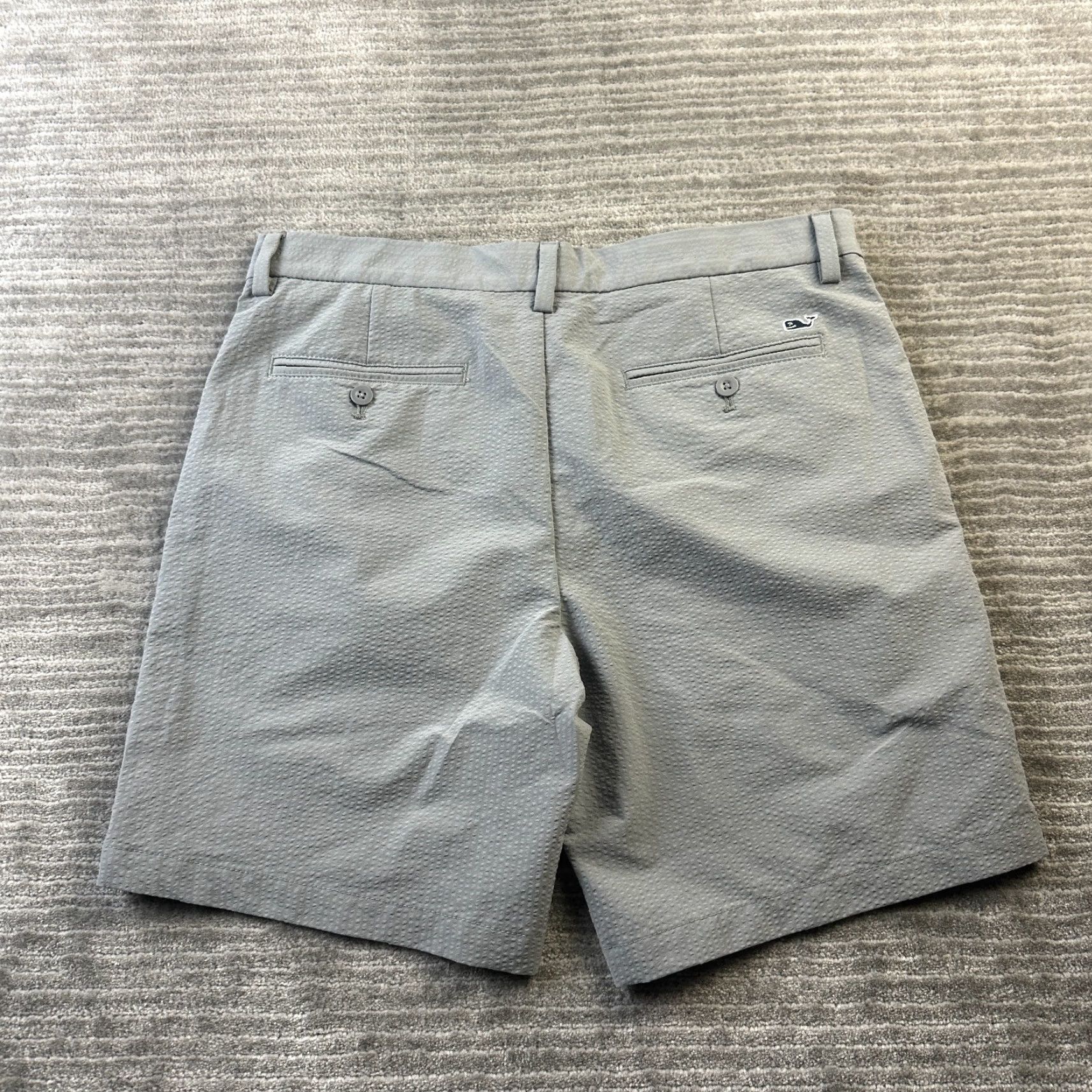 Vineyard Vines Vineyard Vines Shorts Mens 32 Gray Chino Seersucker Performance Whale Waist 32 Regular Size US 32 / EU 48 - 2 Thumbnail