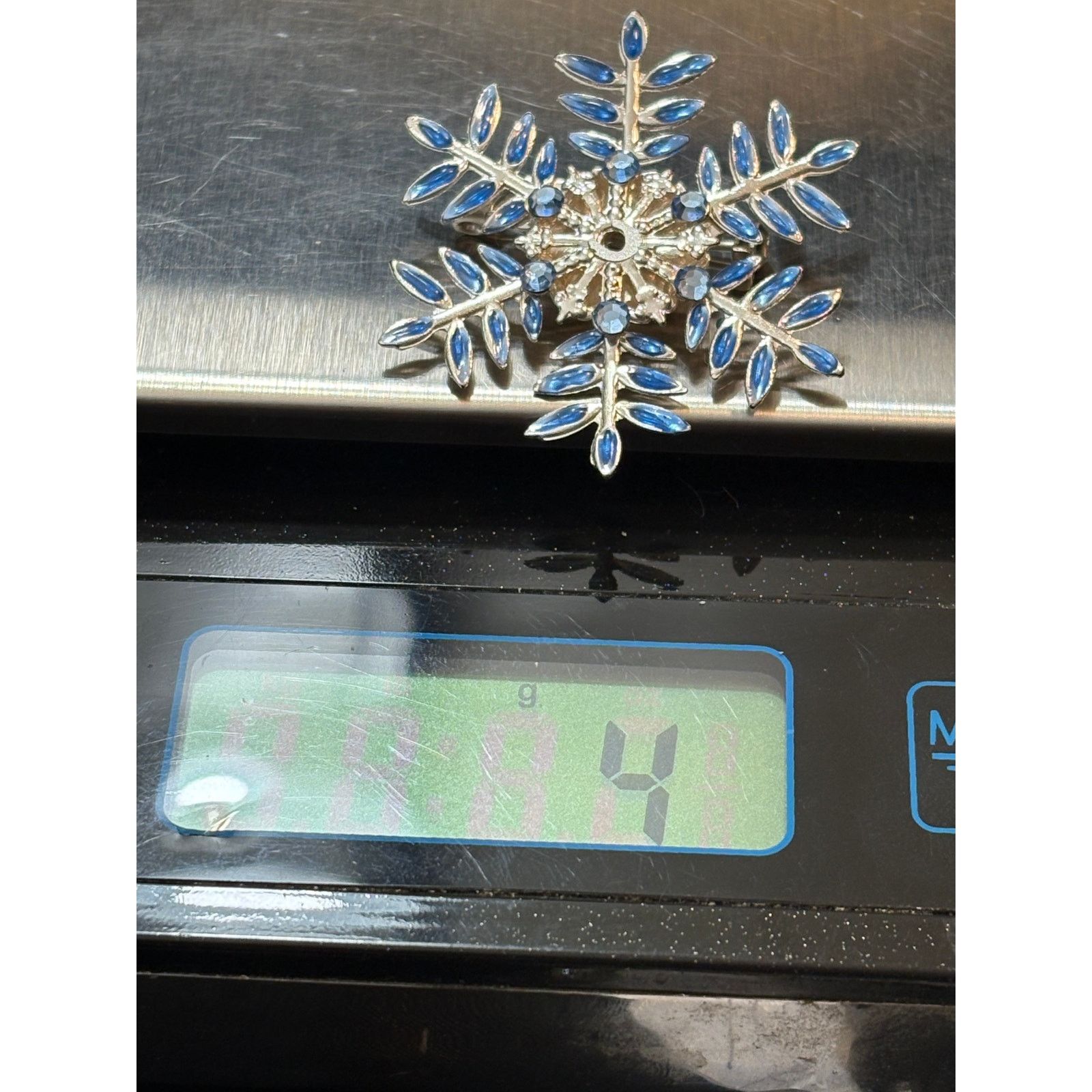 Other Vintage Unsigned Blue Rhinestone Snowflake Brooch 2” Size ONE SIZE - 5 Thumbnail