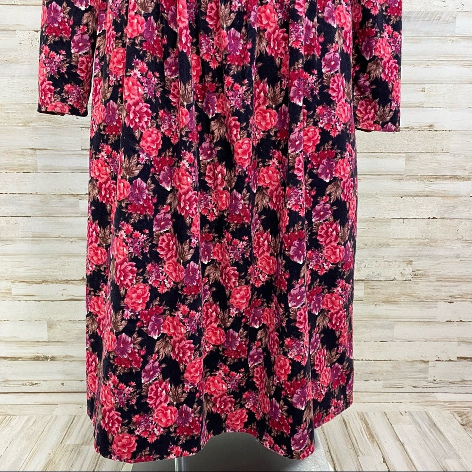 Laura Ashley Laura Ashley Vintage Corduroy Floral Dress Sz 10 Velvet Midi Size L / US 10 / IT 46 - 5 Thumbnail