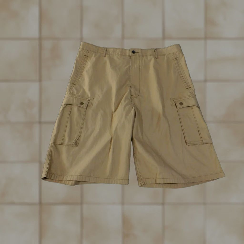 Levi's Levi's Cargo Shorts Mens 40 Khaki Utility Pockets Beige Cotton Spandex Regular Inseam 10in Summer Casual Storage Pockets Vintage No Mens Size US 40 / EU 56 - 1 Thumbnail