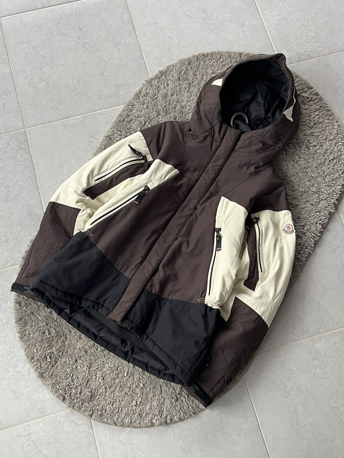 Moncler Vintage Moncler Women Ski Jacket Mini Logo Mountain Size M / US 6-8 / IT 42-44 - 2 Thumbnail