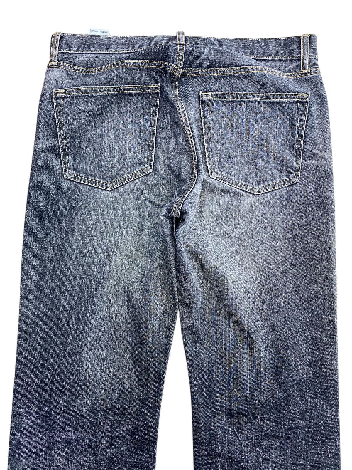 Uniqlo Vintage Japanese Uniqlo Faded Wash Loose Ripped Jeans Size US 33 - 4 Thumbnail