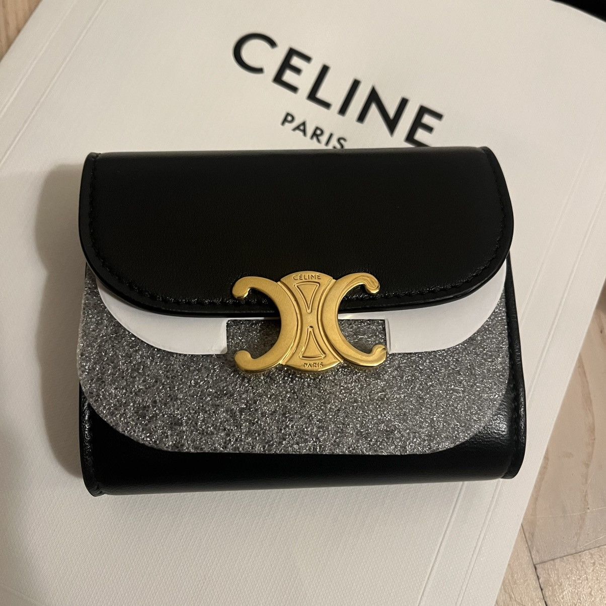 Celine CELINE SMALL FLAP WALLET TRIOMPHE IN BLACK AND GOLD Size ONE SIZE - 12 Thumbnail