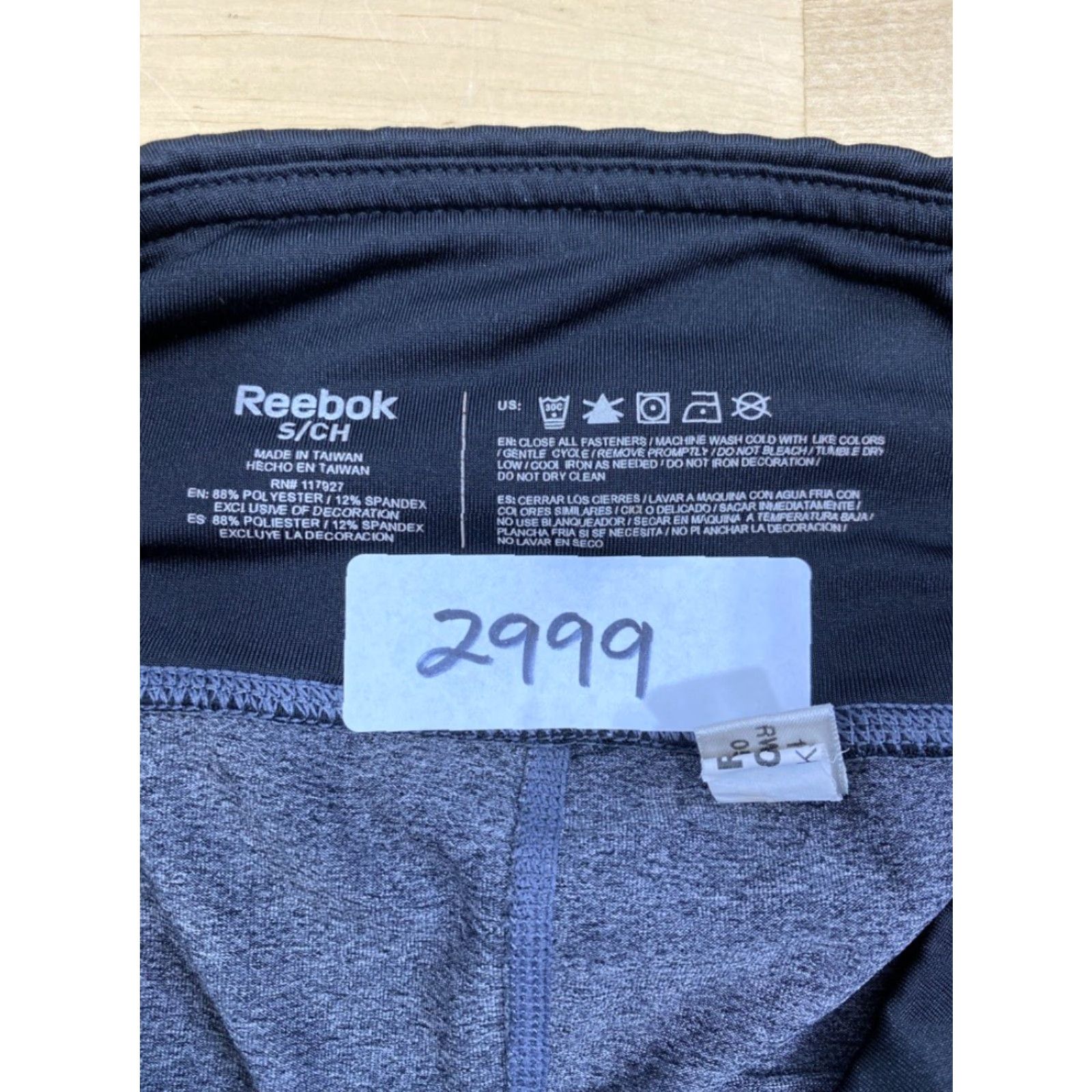 Reebok Reebok Activewear Capri Leggings S Black/Gray Capris Women Size 28" / US 6 / IT 42 - 3 Thumbnail
