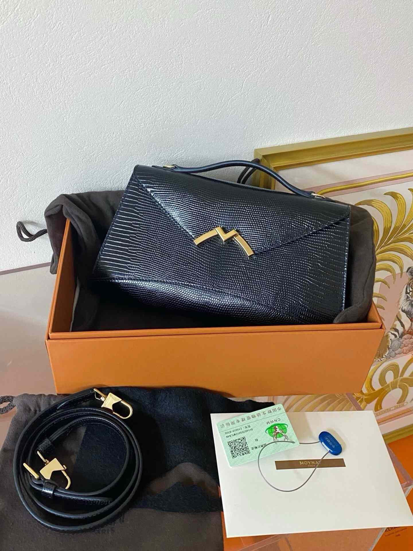 Moynat Pre-loved Bag Very good condition Size ONE SIZE - 1 Thumbnail
