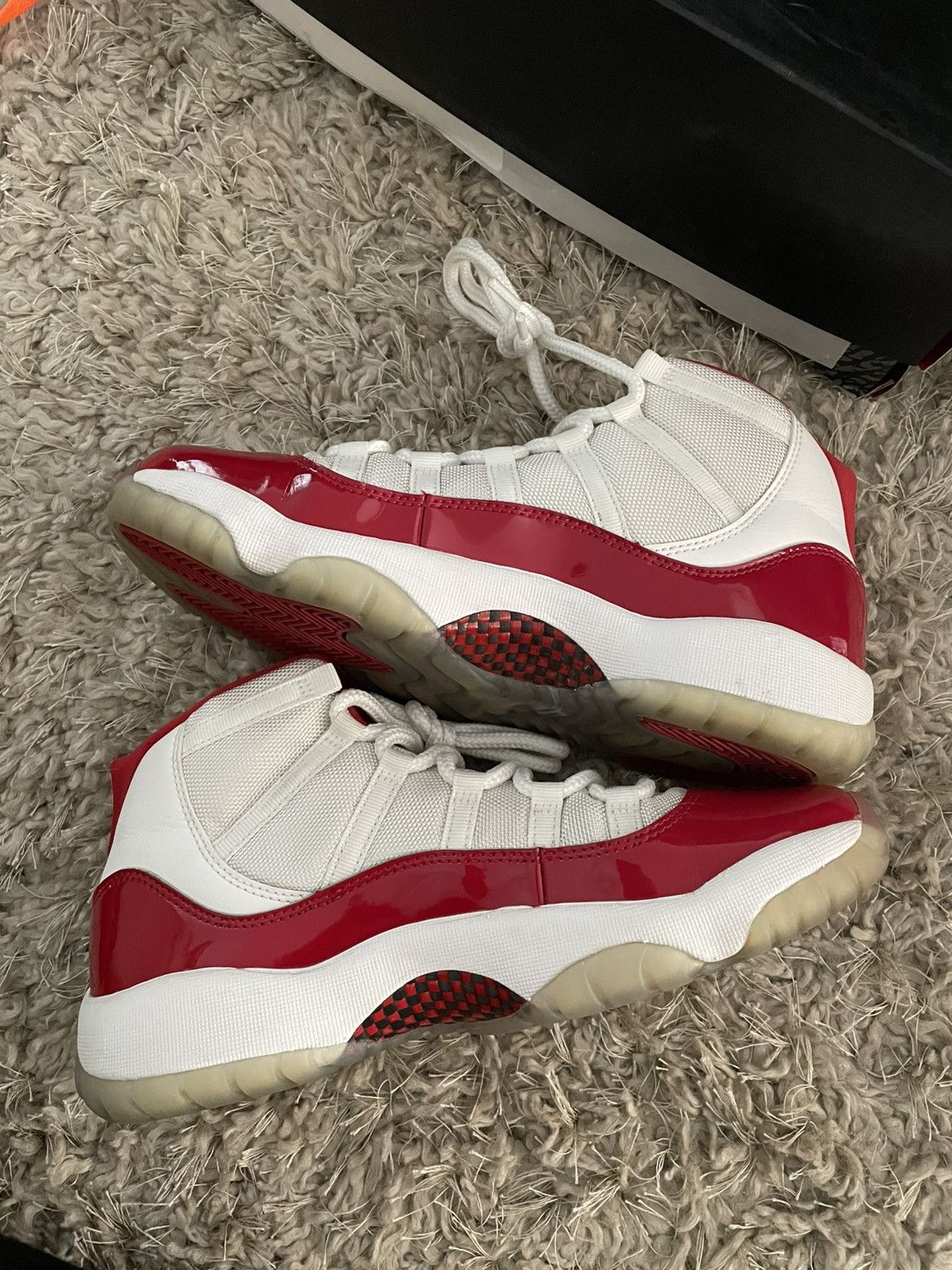 Jordan Brand Jordan 11 Cherry GS Size US 7 / EU 40 - 3 Thumbnail