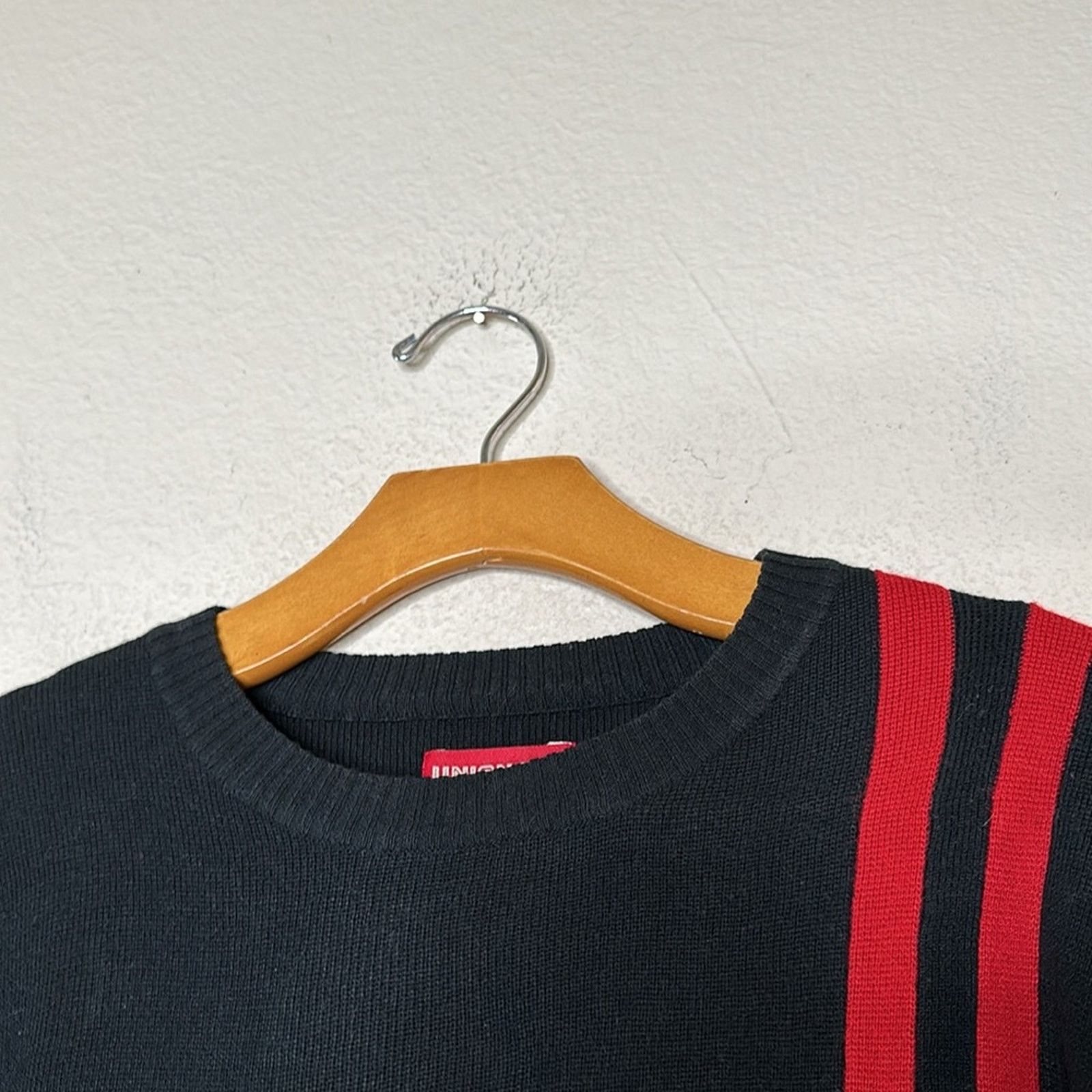 UNIONBAY × Vintage VTG 1990s Union Bay Striped Sweater Black Red Size Large Size US L / EU 52-54 / 3 - 9 Thumbnail