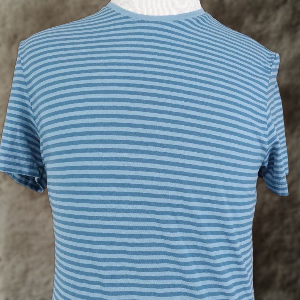 H&M H&M Shirt Men Large Blue Striped Slim Fit Short Sleeve Crewneck Cotton Spandex Jersey Size US L / EU 52-54 / 3 - 1 Thumbnail