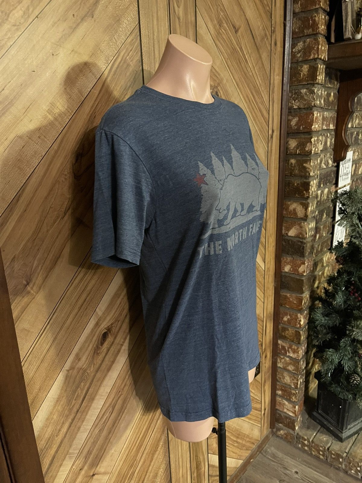 The North Face The North Face Slim Fit Small Blue Short Sleeve T-Shirt Size US S / EU 44-46 / 1 - 3 Thumbnail