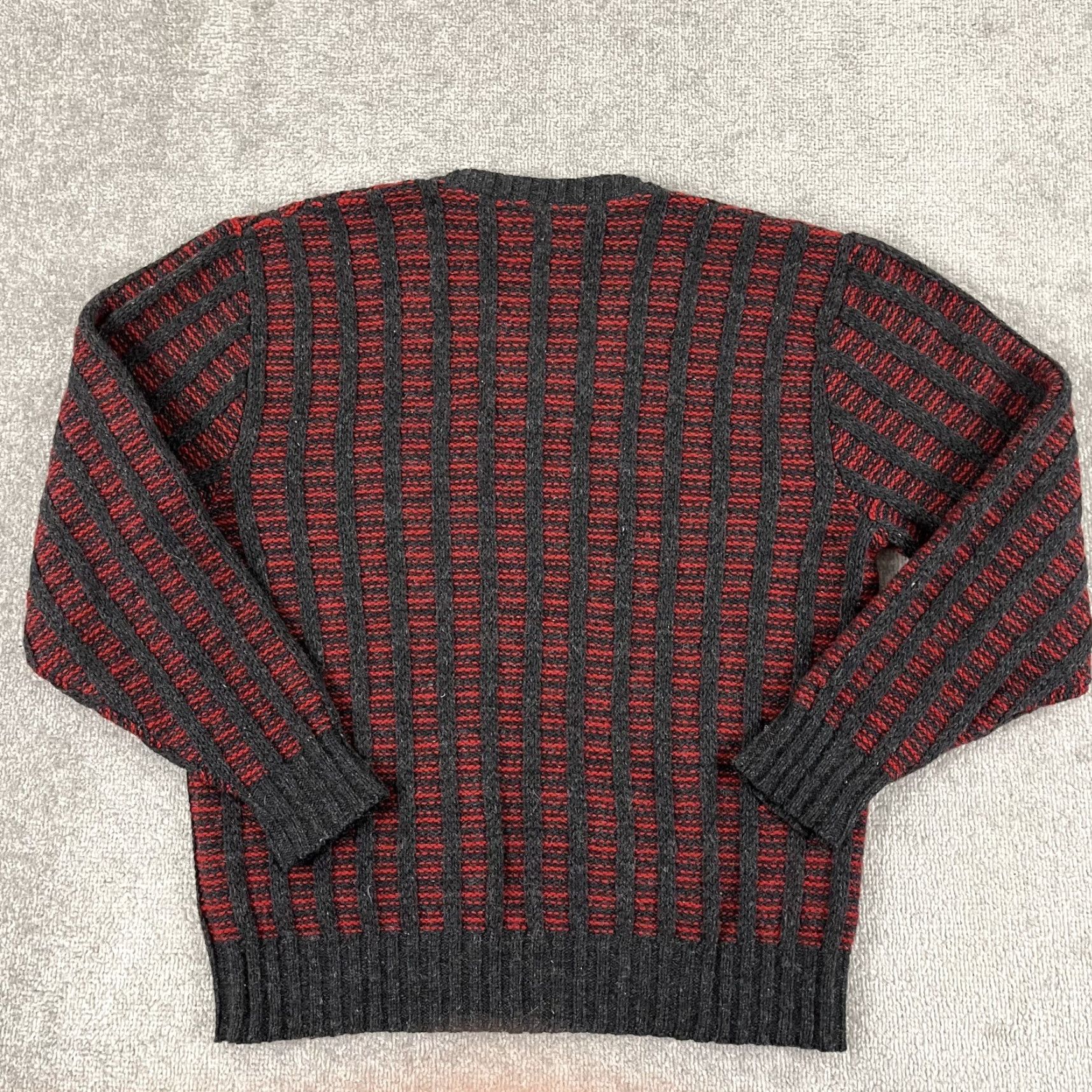 Vintage VINTAGE Woolrich Sweater Mens XL Red Gray Knit Wool Blend Jumper V-Neck USA 90s Size US XL / EU 56 / 4 - 6 Thumbnail