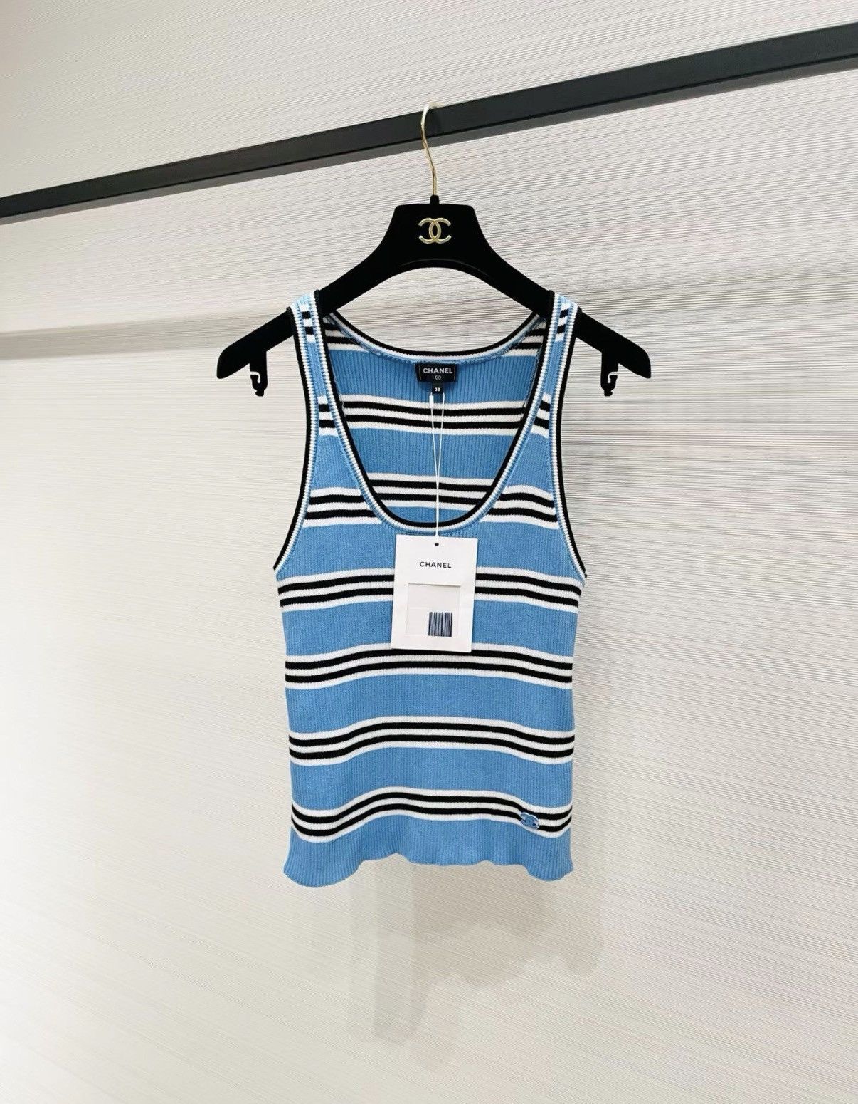 Chanel Chanel 24A Métiers d'Art Collection Striped Knit Vest J33 Size XS / US 0-2 / IT 36-38 - 1 Thumbnail