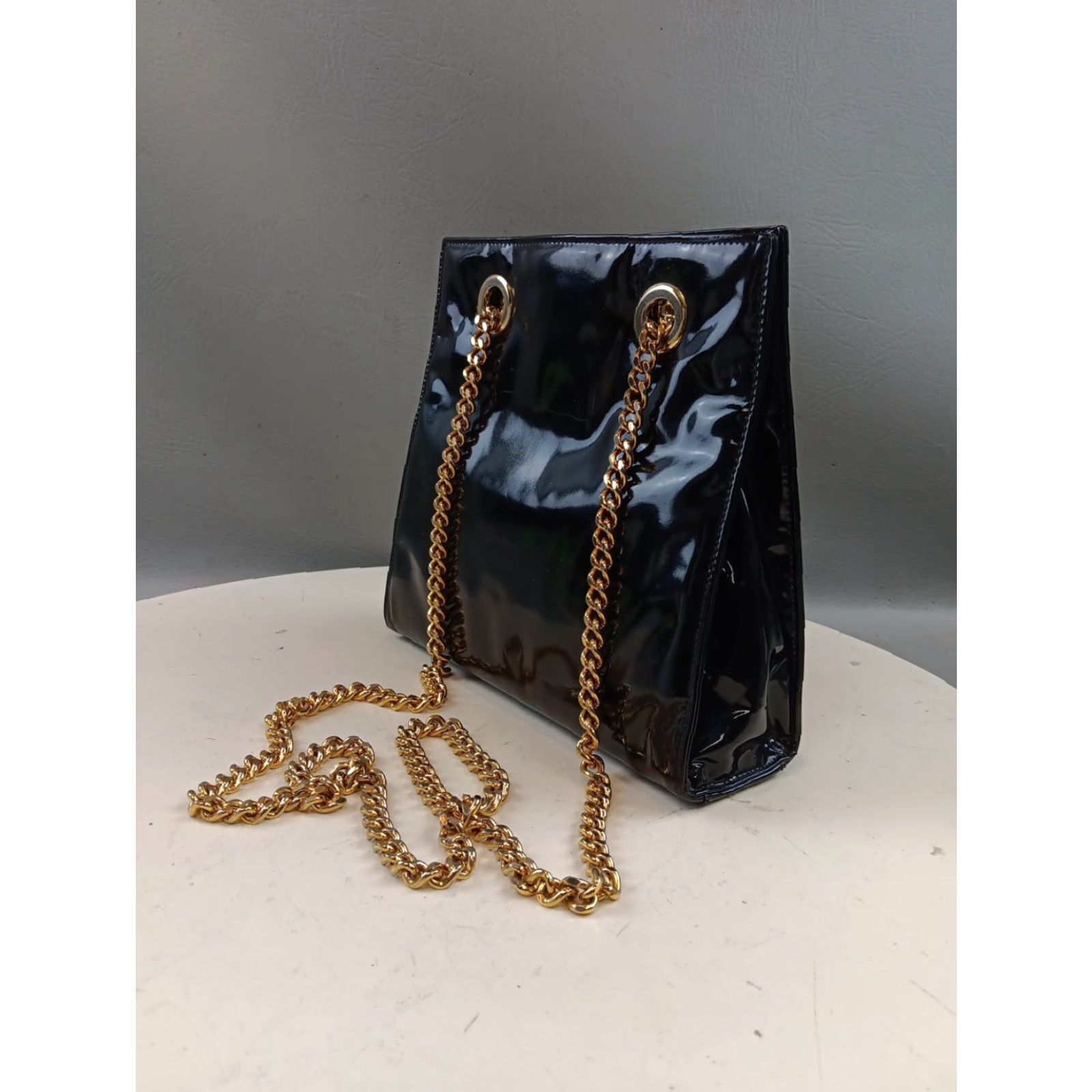 Neiman Marcus VINTAGE Neiman Marcus Purse Crossbody Bag Black Patent Leather Chain Strap EUC Size ONE SIZE - 4 Thumbnail