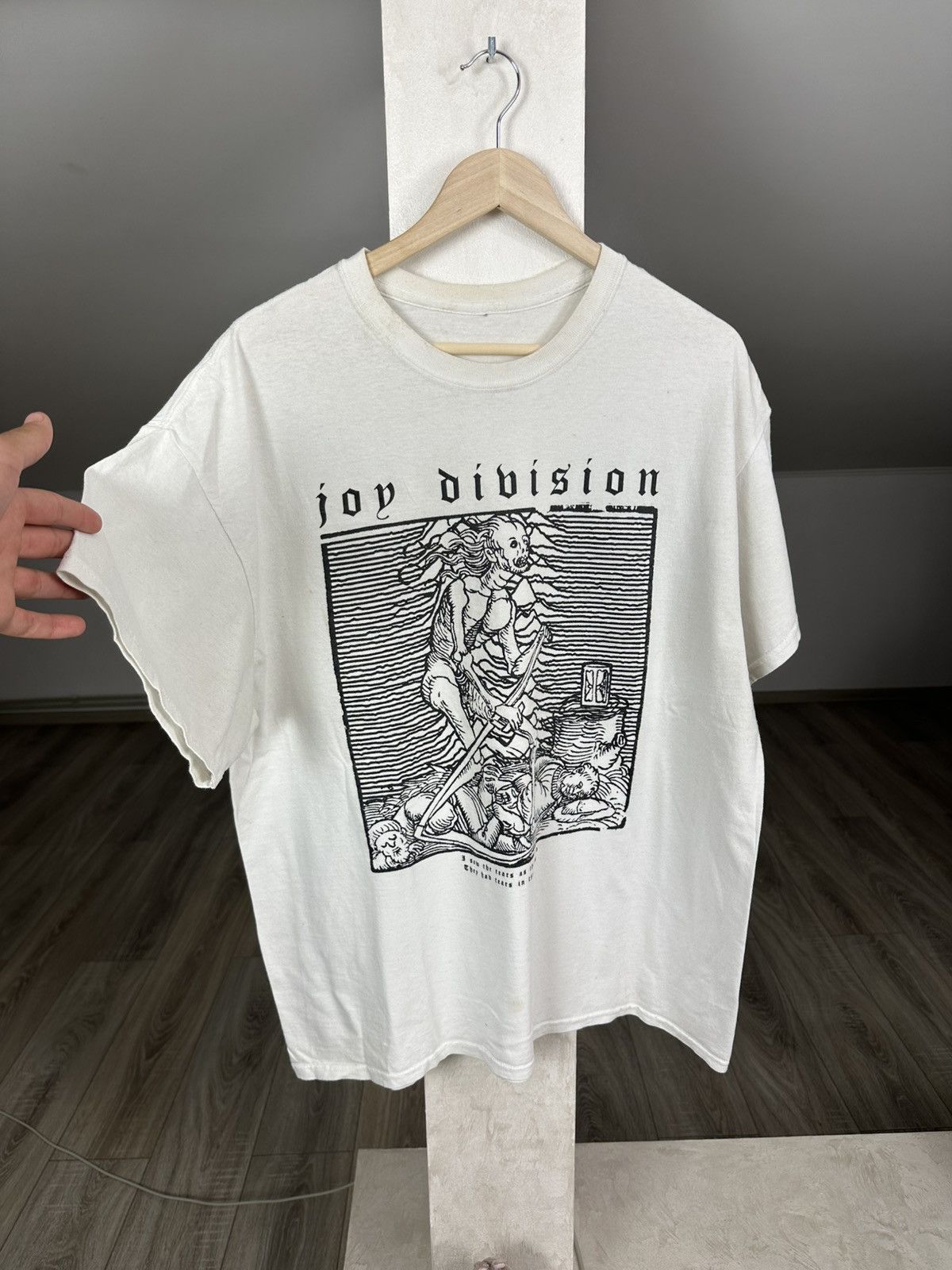 Band Tees Vintage Joy Division Band T Shirt Logo Size US XL / EU 56 / 4 - 1 Thumbnail