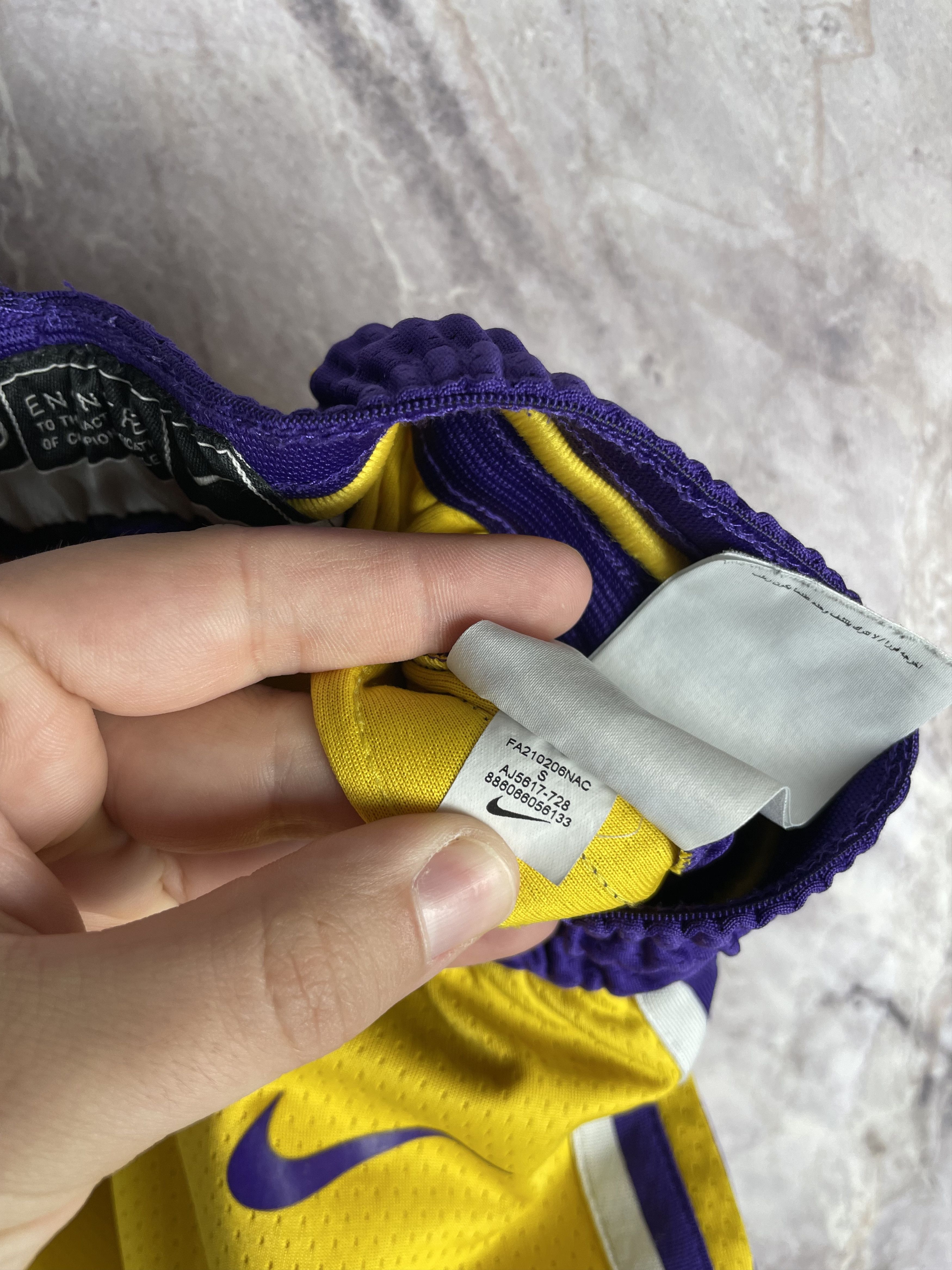 Nike Nike LA Lakers NBA Dri-Fit Basketball Shorts Yellow Size US 30 / EU 46 - 9 Thumbnail
