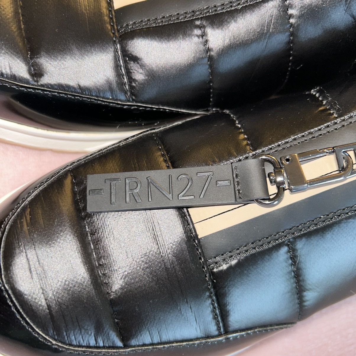 Naturalizer Naturalizer black low breakaway front zip water resistant Size US 9.5 / IT 39.5 - 3 Thumbnail