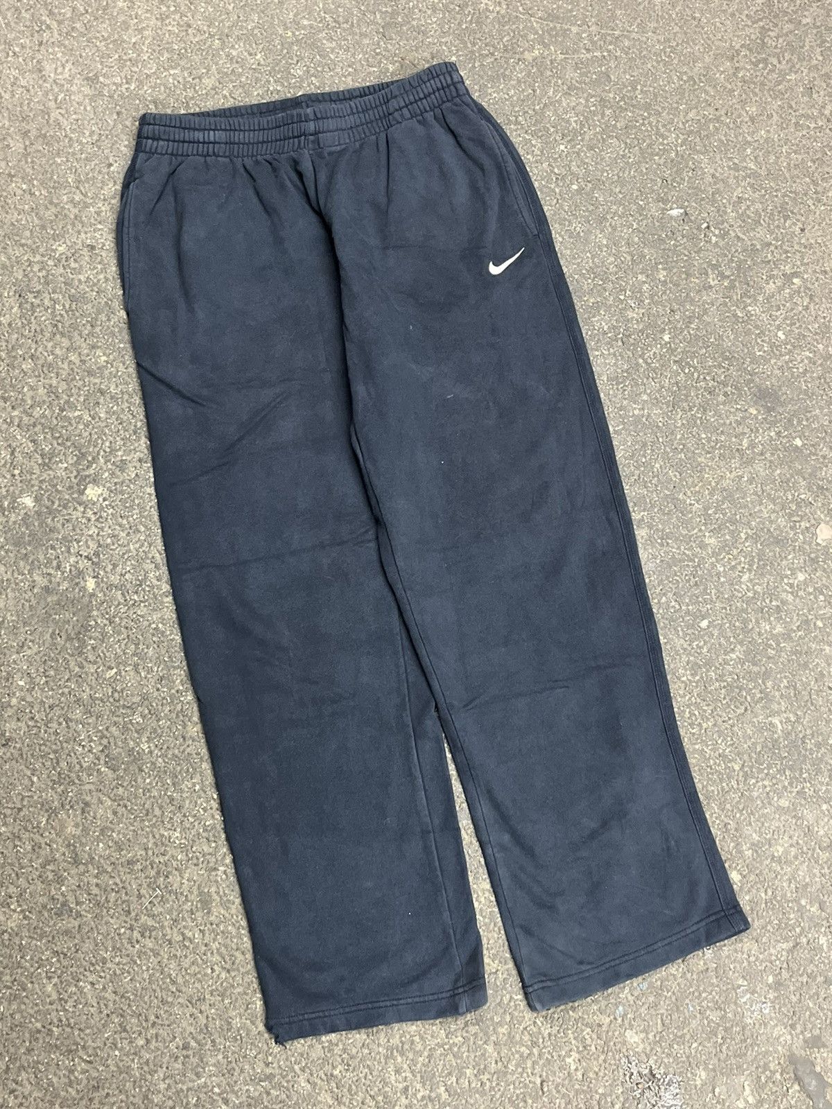 Nike × Vintage Nike baggy fit wide leg sweatpants y2k streetwear hype rare Size US 32 / EU 48 - 2 Thumbnail