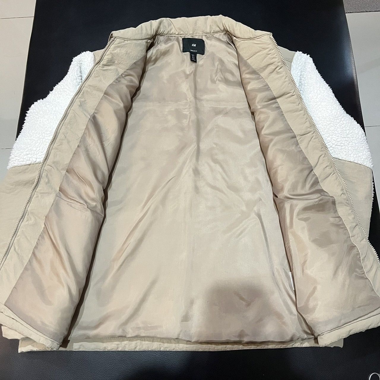 H&M × Japanese Brand h&m regular fit teddy overshirt Size US L / EU 52-54 / 3 - 12 Thumbnail