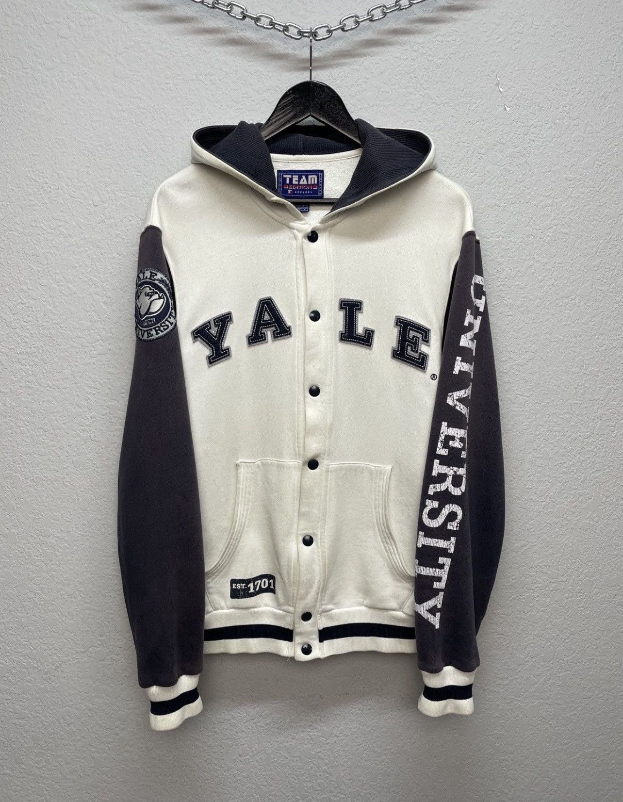 Vintage Vintage 00s Yale University Boxy Fit Big Logo Zip Hoodie Size US M / EU 48-50 / 2 - 3 Thumbnail