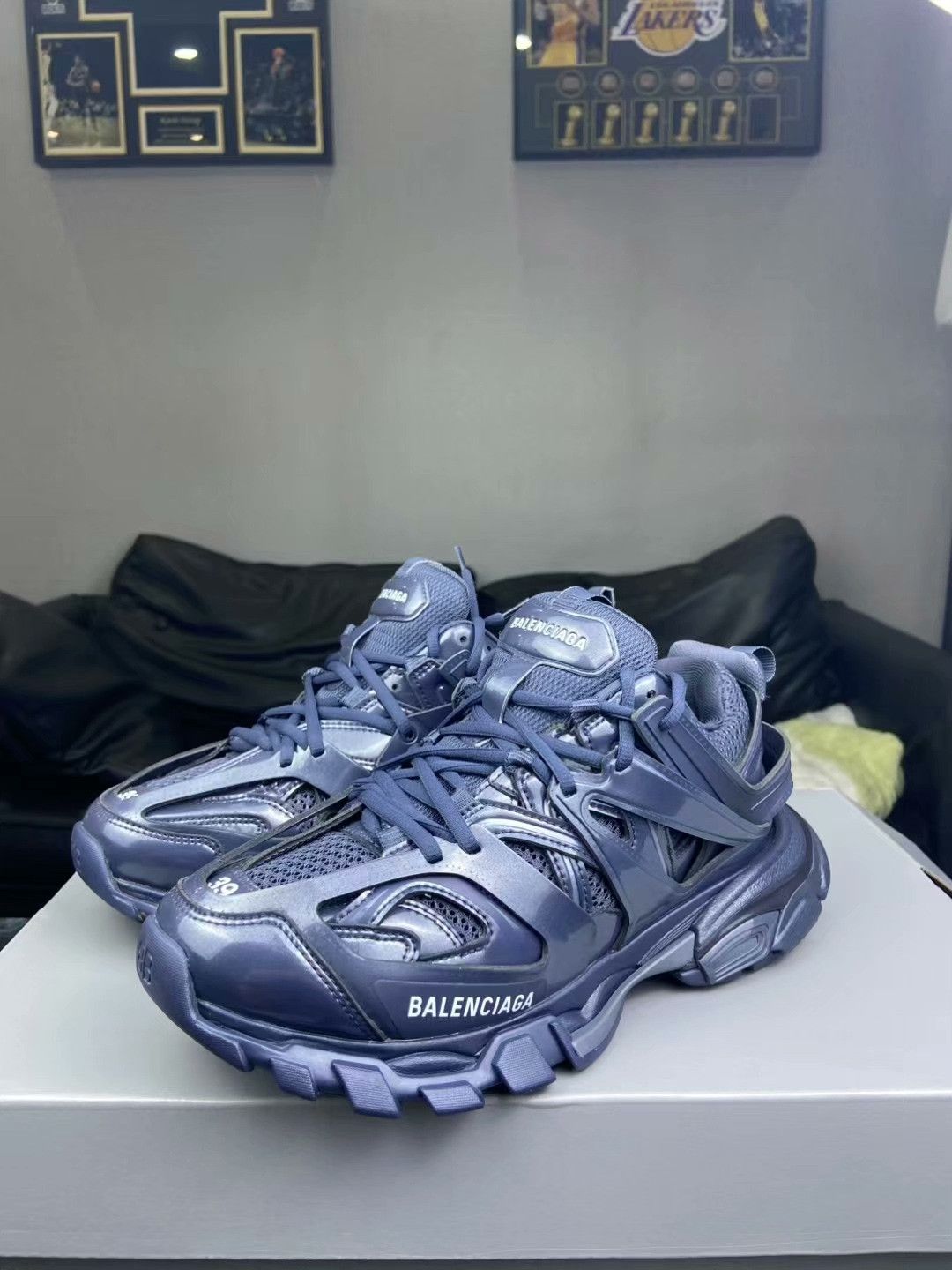 Balenciaga Balenciaga Blue Lowtop Sneakers 6.5 Men Size US 6.5 / EU 39-40 - 1 Thumbnail