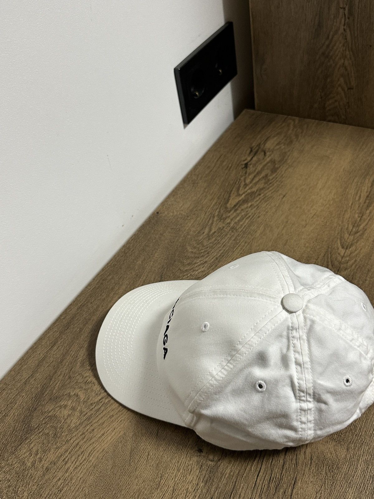 Balenciaga Balenciaga Embroidered Logo White Baseball Cap Hat Size L Size ONE SIZE - 5 Thumbnail